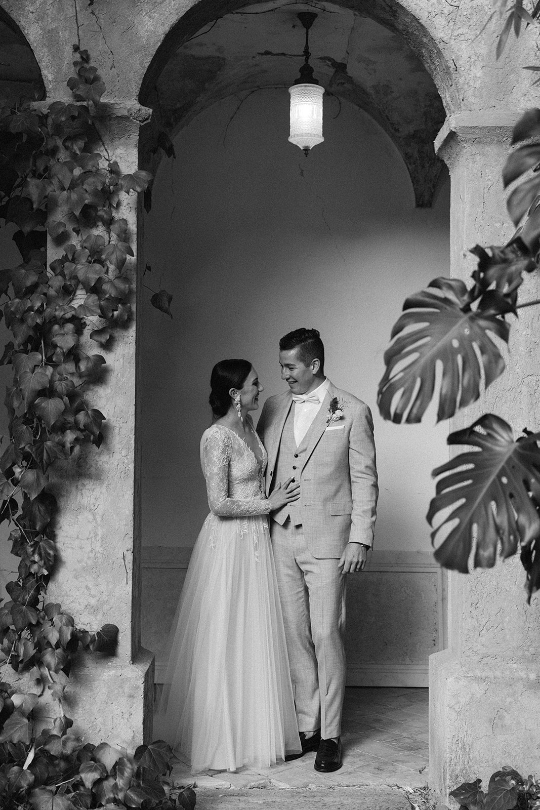 Mariage de Provence au Monastère de Ségries - Michelle + Andrin - Blog Mariage Madame C