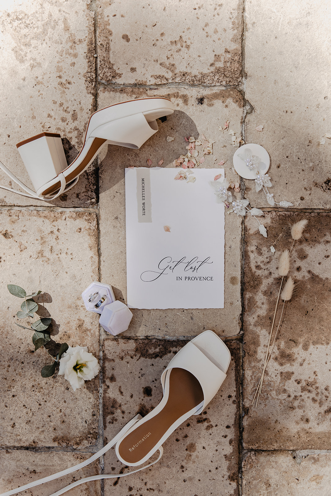 Mariage de Provence au Monastère de Ségries - Michelle + Andrin - Blog Mariage Madame C