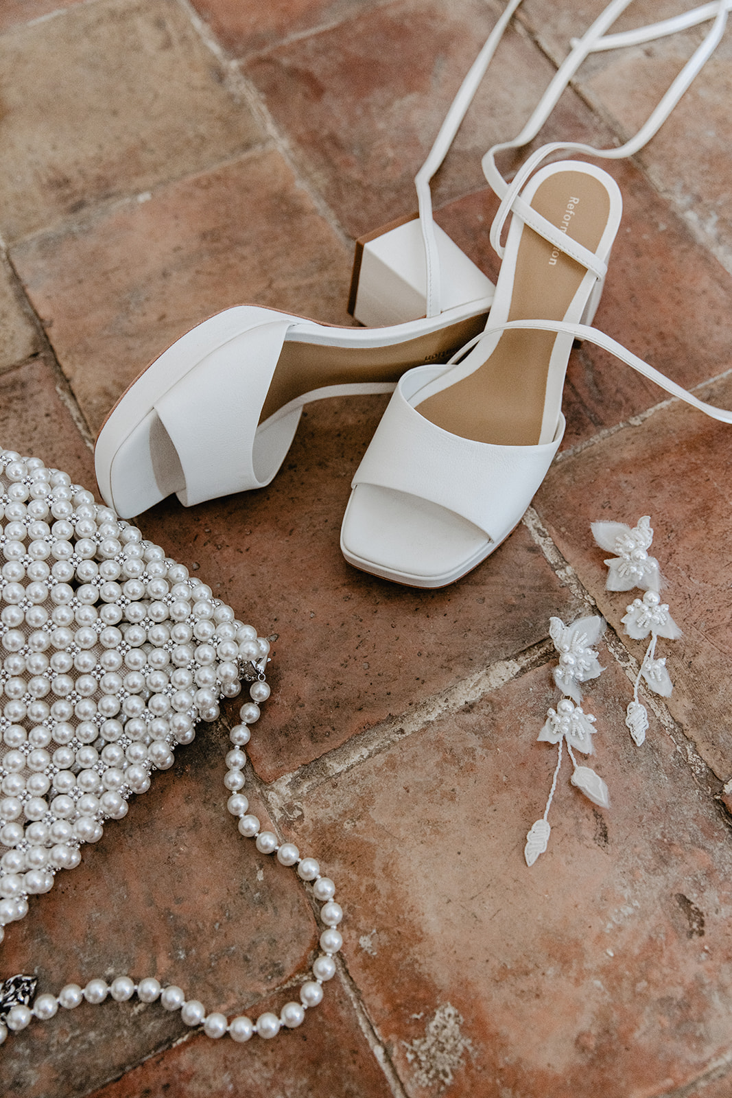 Mariage de Provence au Monastère de Ségries - Michelle + Andrin - Blog Mariage Madame C