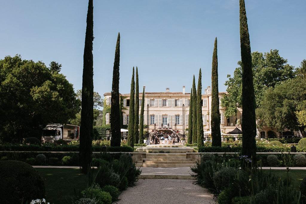 Mariage de Provence au Château d'Estoublon - Emma + Thomas - Blog Mariage Madame C
