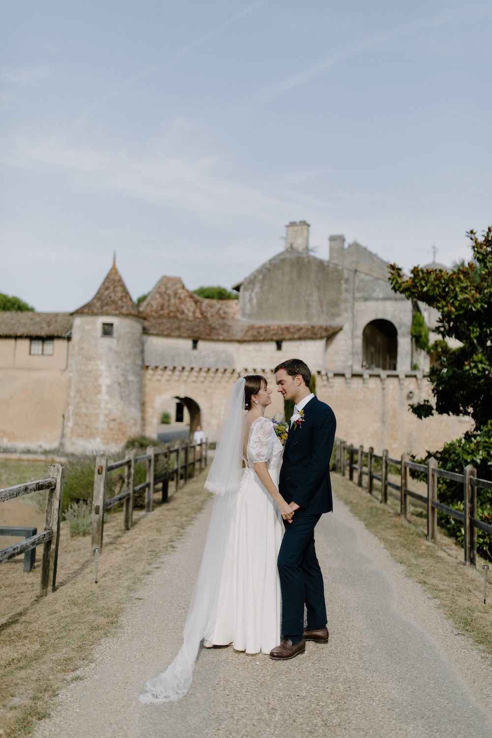 Mariage dans un Château de famille en Charente - Héloïse + Thomas - Blog Mariage Madame C Mariage dans un Château de famille en Charente © Alia Paienda