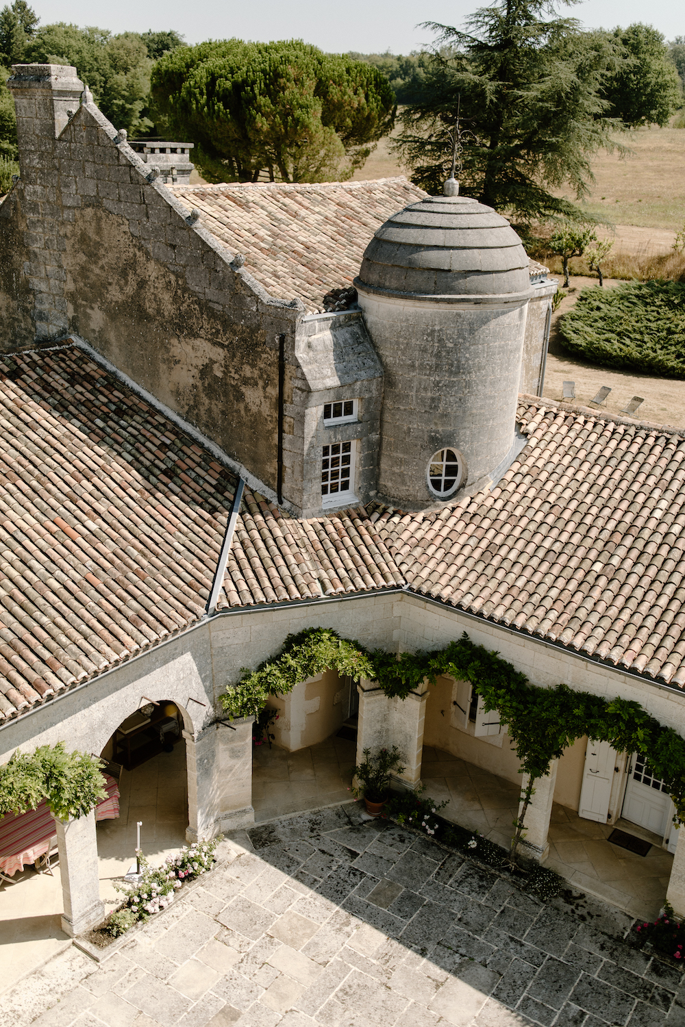 Mariage dans un Château de famille en Charente - Héloïse + Thomas - Blog Mariage Madame C Mariage dans un Château de famille en Charente - Héloïse + Thomas - Blog Mariage Madame C