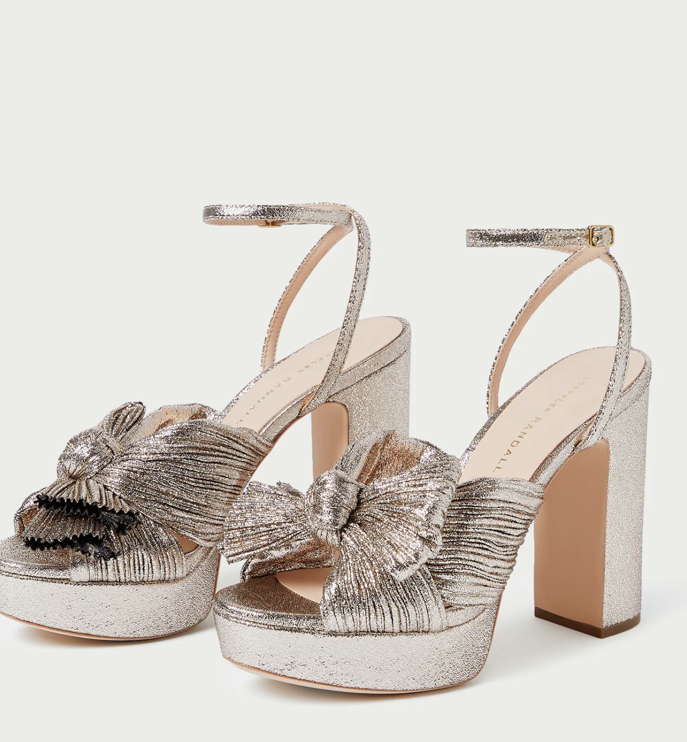 https://www.leblogdemadamec.fr/wp-content/uploads/2024/02/chaussures-mariage-loeffler-randal.4.png