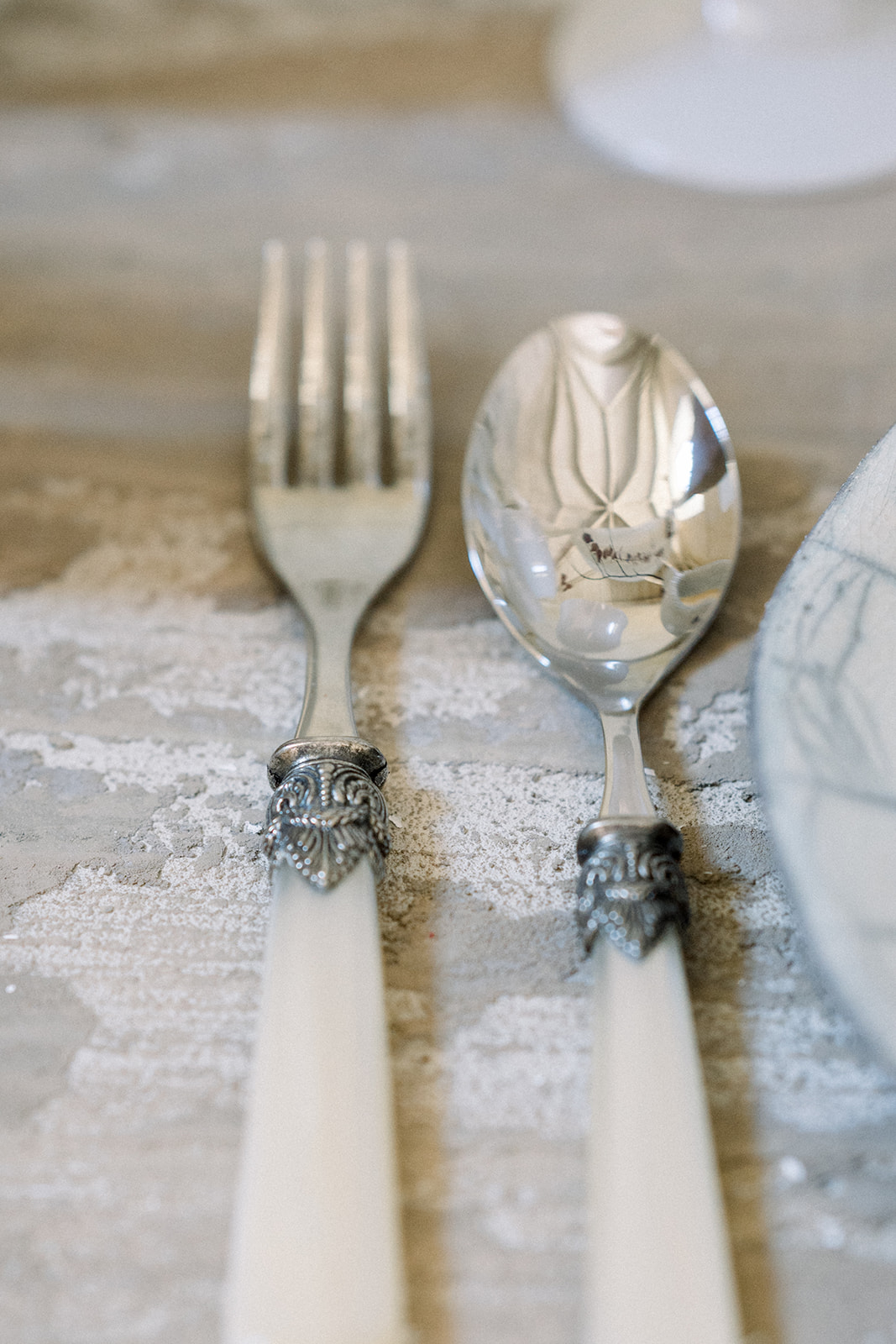 Romance de printemps à la Chartreuse de Valbonne - Blog Mariage Madame C