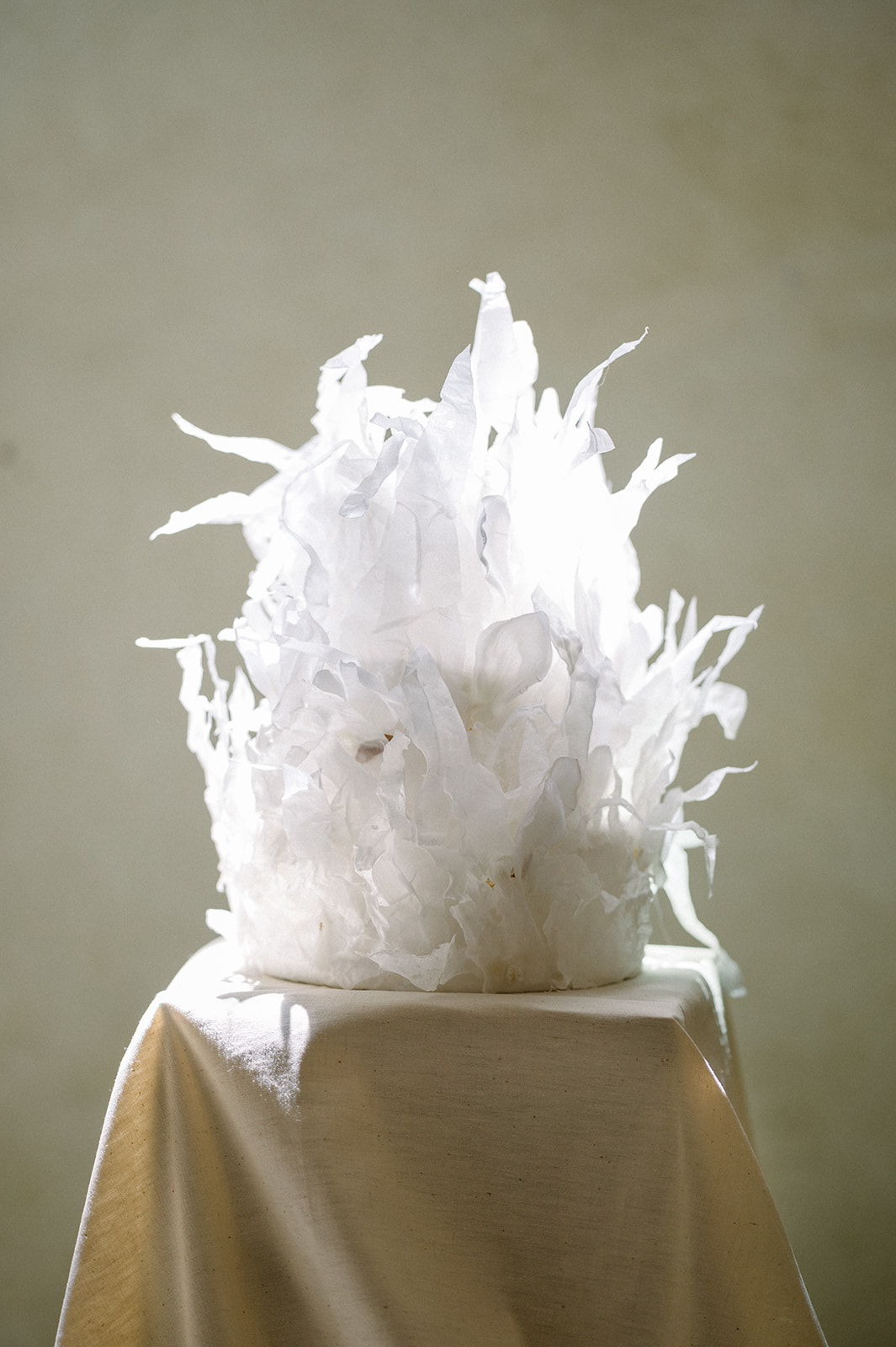 Romance de printemps à la Chartreuse de Valbonne - Blog Mariage Madame C