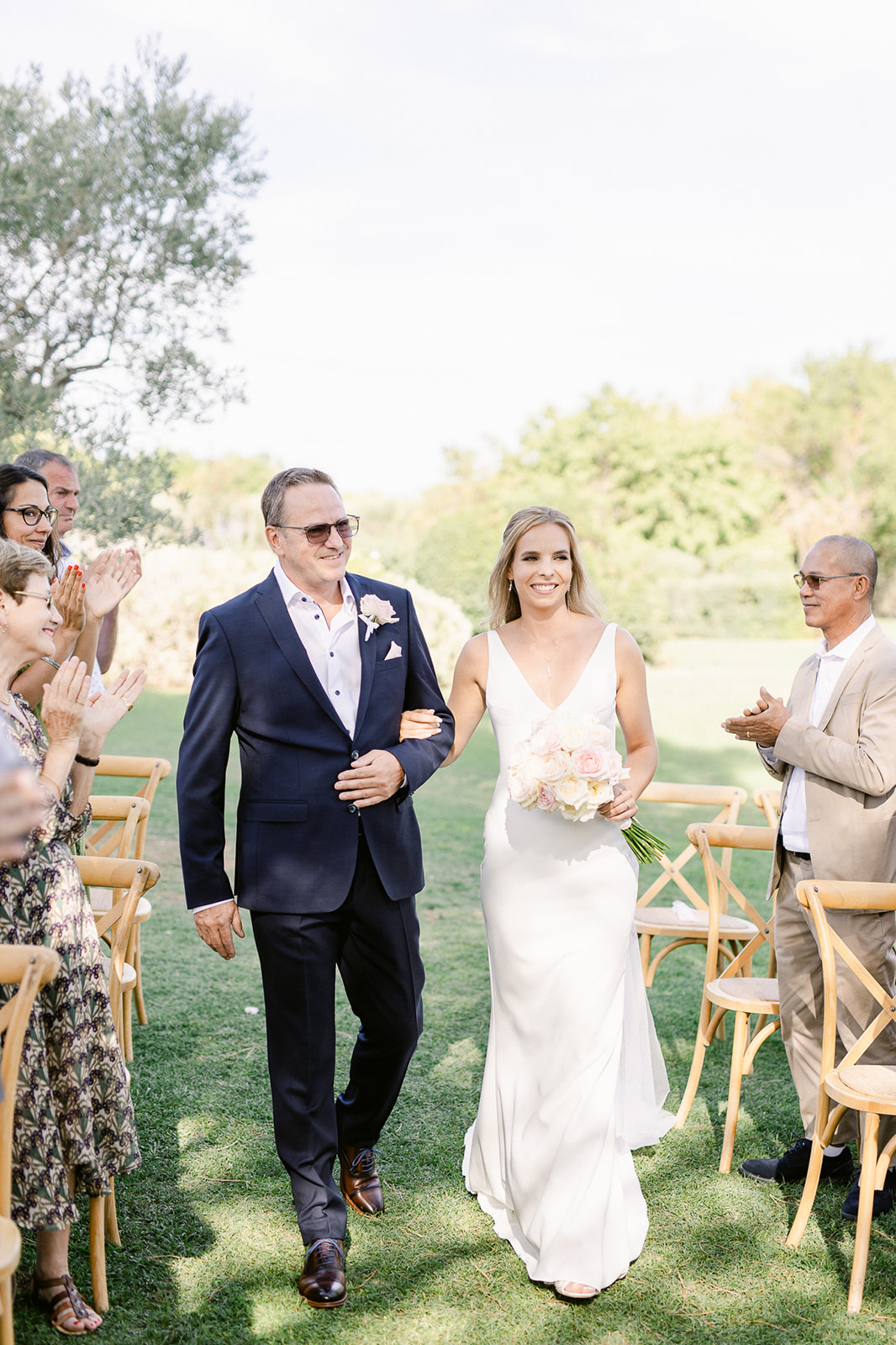 Mariage au Mas de la Rose en Provence - Tamara + Roan - Blog Mariage Madame C Mariage au Mas de la Rose en Provence - Tamara + Roan - Blog Mariage Madame C