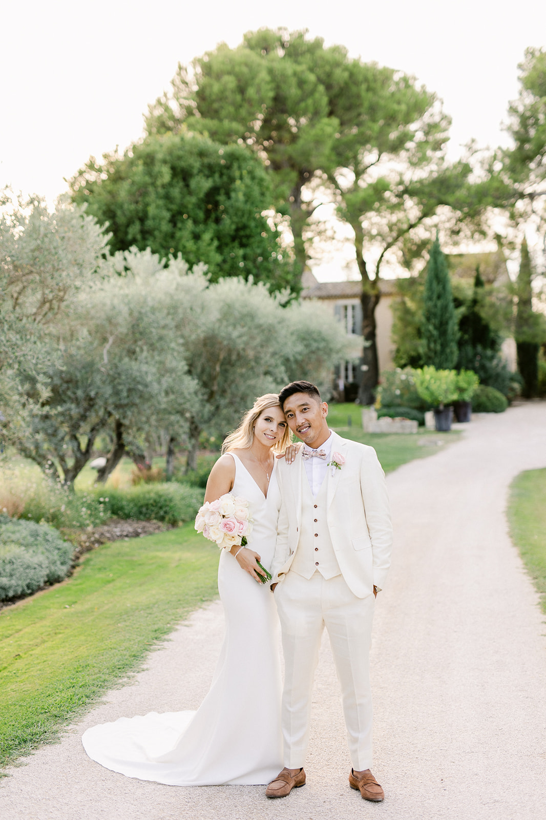 Mariage au Mas de la Rose en Provence - Tamara + Roan - Blog Mariage Madame C Mariage au Mas de la Rose en Provence © Jeremie HKB