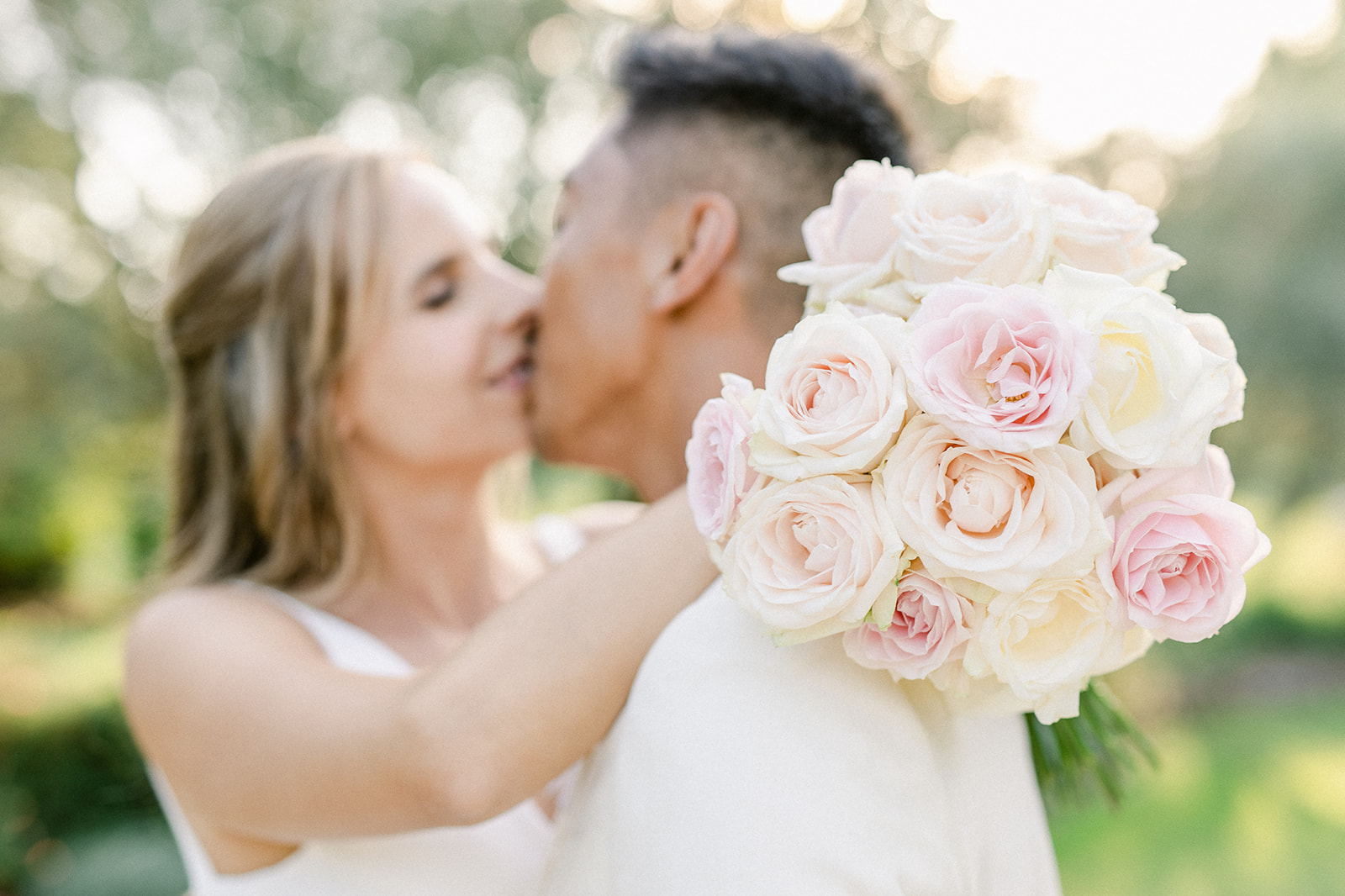 Mariage au Mas de la Rose en Provence - Tamara + Roan - Blog Mariage Madame C Mariage au Mas de la Rose en Provence - Tamara + Roan - Blog Mariage Madame C