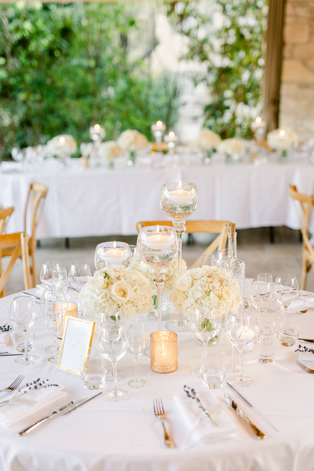 Mariage au Mas de la Rose en Provence - Tamara + Roan - Blog Mariage Madame C Mariage au Mas de la Rose en Provence - Tamara + Roan - Blog Mariage Madame C