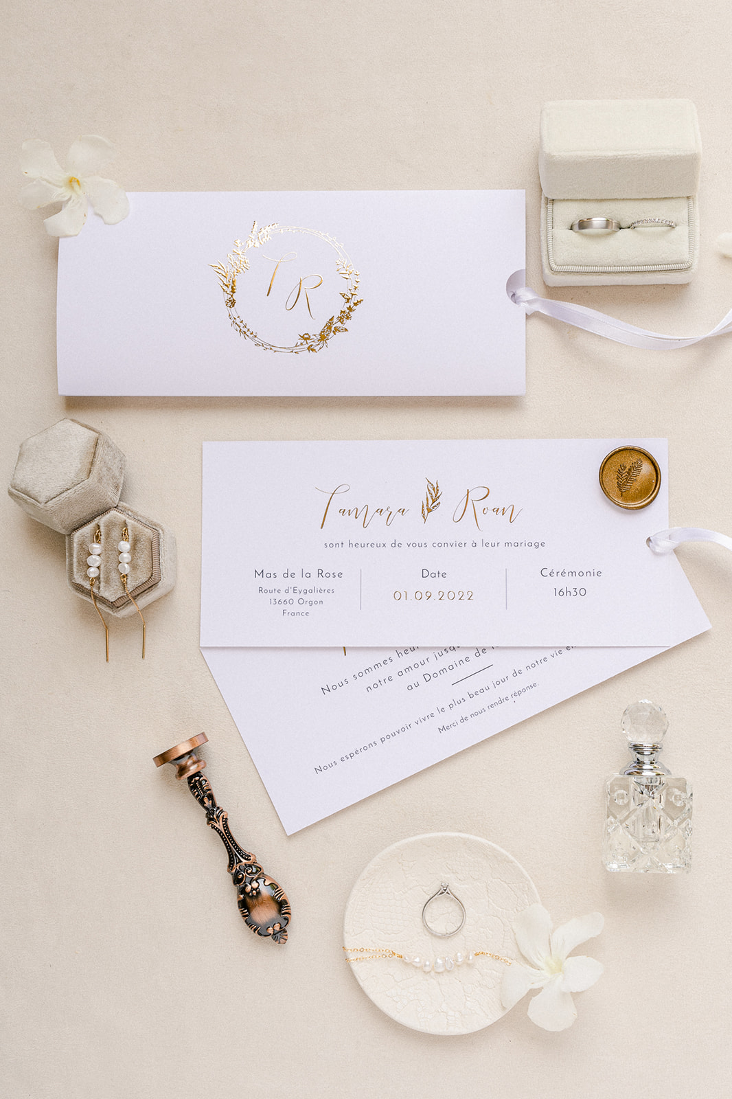 Mariage au Mas de la Rose en Provence - Tamara + Roan - Blog Mariage Madame C Mariage au Mas de la Rose en Provence - Tamara + Roan - Blog Mariage Madame C