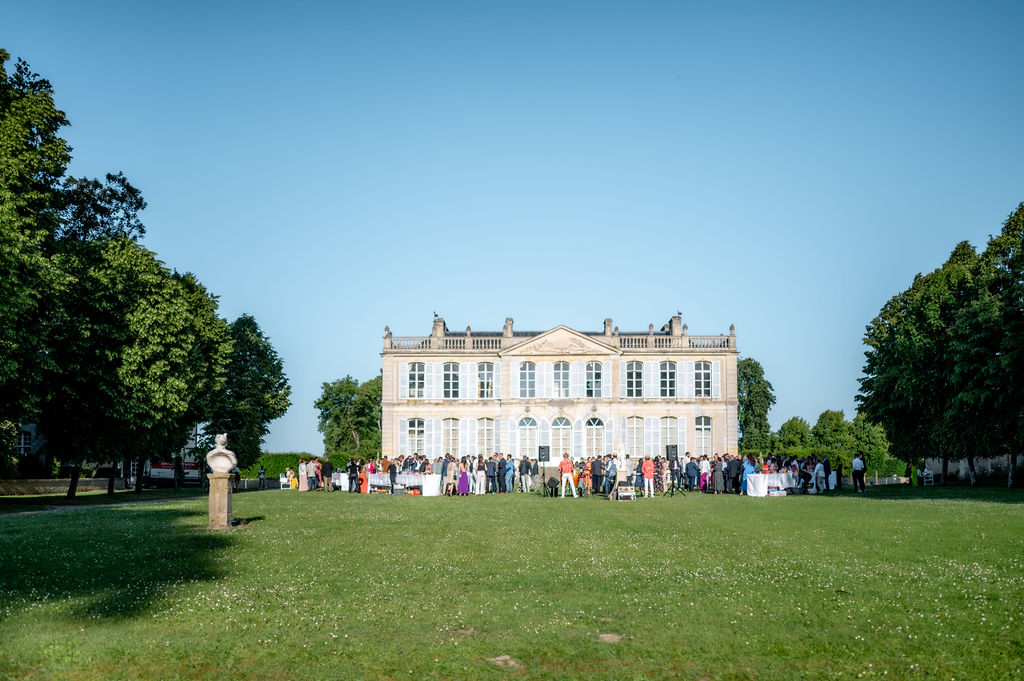 Mariage coloré au château de Canon - Julie + Vincent - Blog Mariage Madame C