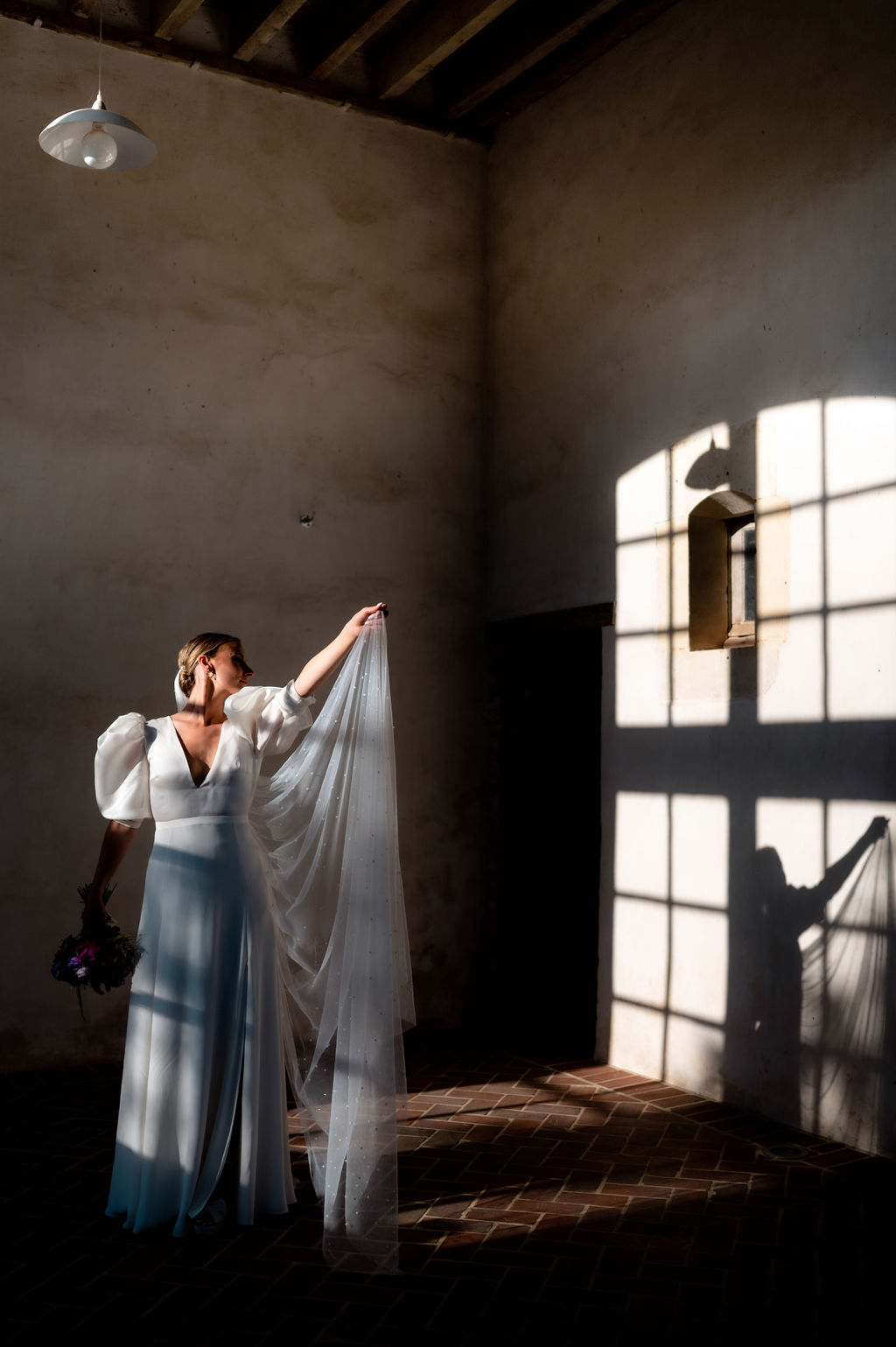 Mariage coloré au château de Canon © Coraline Salgueiro