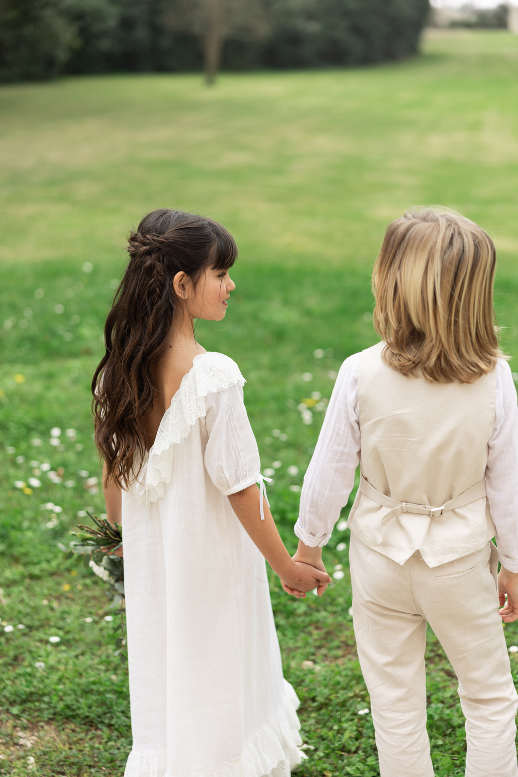 Les Petits Inclassables Collection 2024 - Tenues de cortège - Blog Mariage Madame C Les Petits Inclassables Collection 2024 - Tenues de cortège - Blog Mariage Madame C