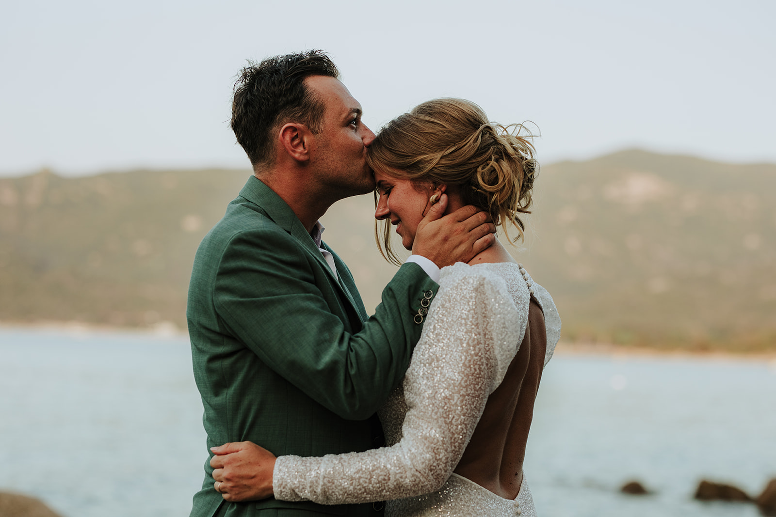 Mariage en Corse à Lagnonu - Juliette + Antoine - Blog Mariage Madame C