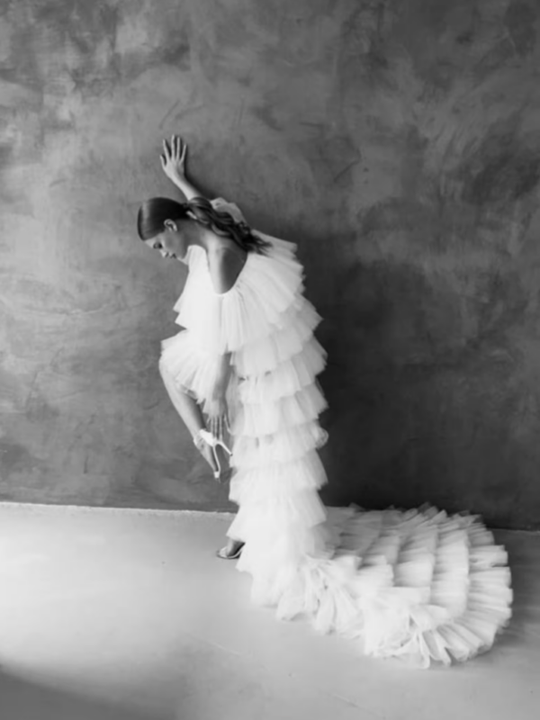 Mini robe de mariée à volants en tulle Veigo Atelier