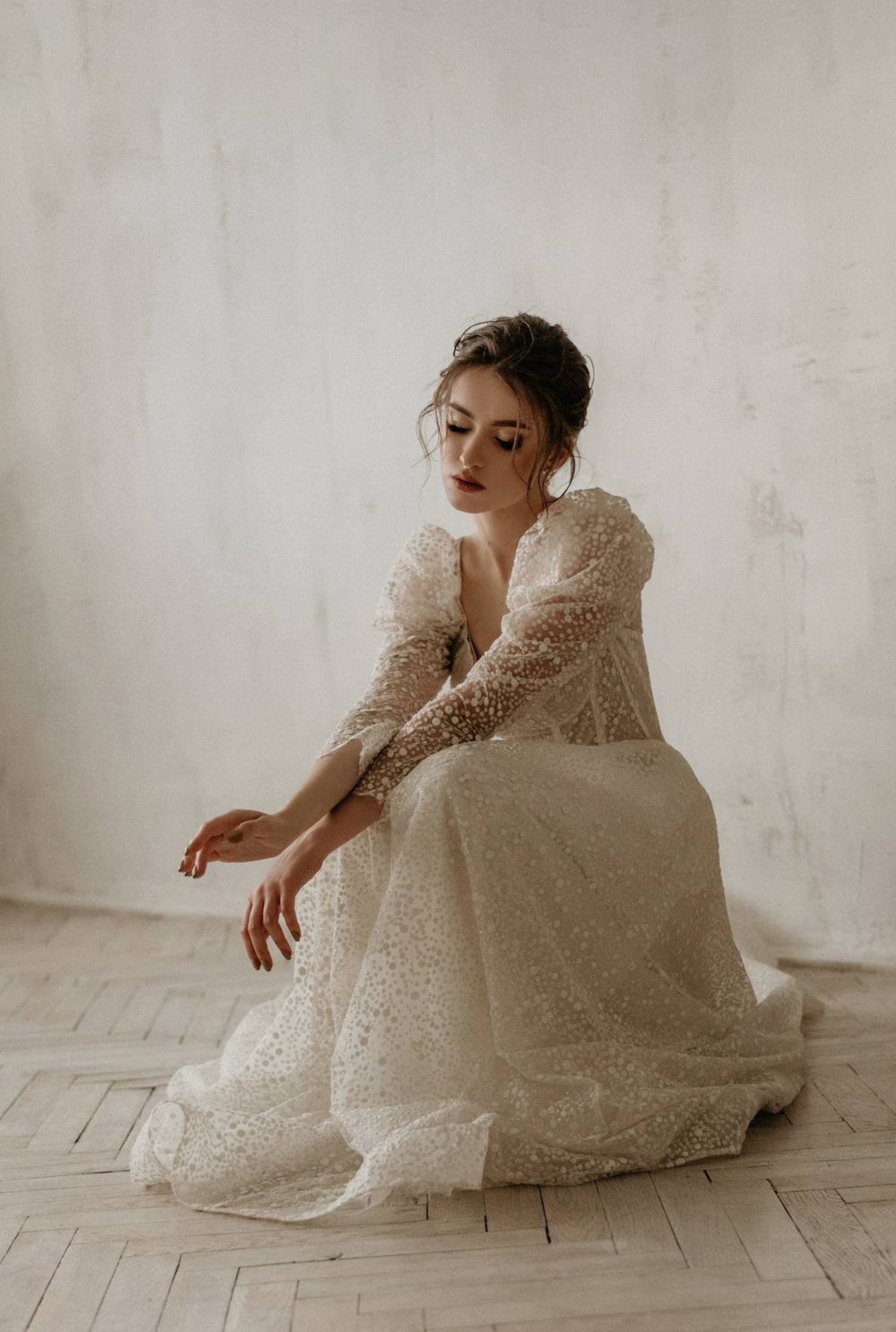 Veigo Atelier - Robe de mariée longue à tulle scintillant - Blog Mariage Madame C Robe de mariée longue à tulle scintillant