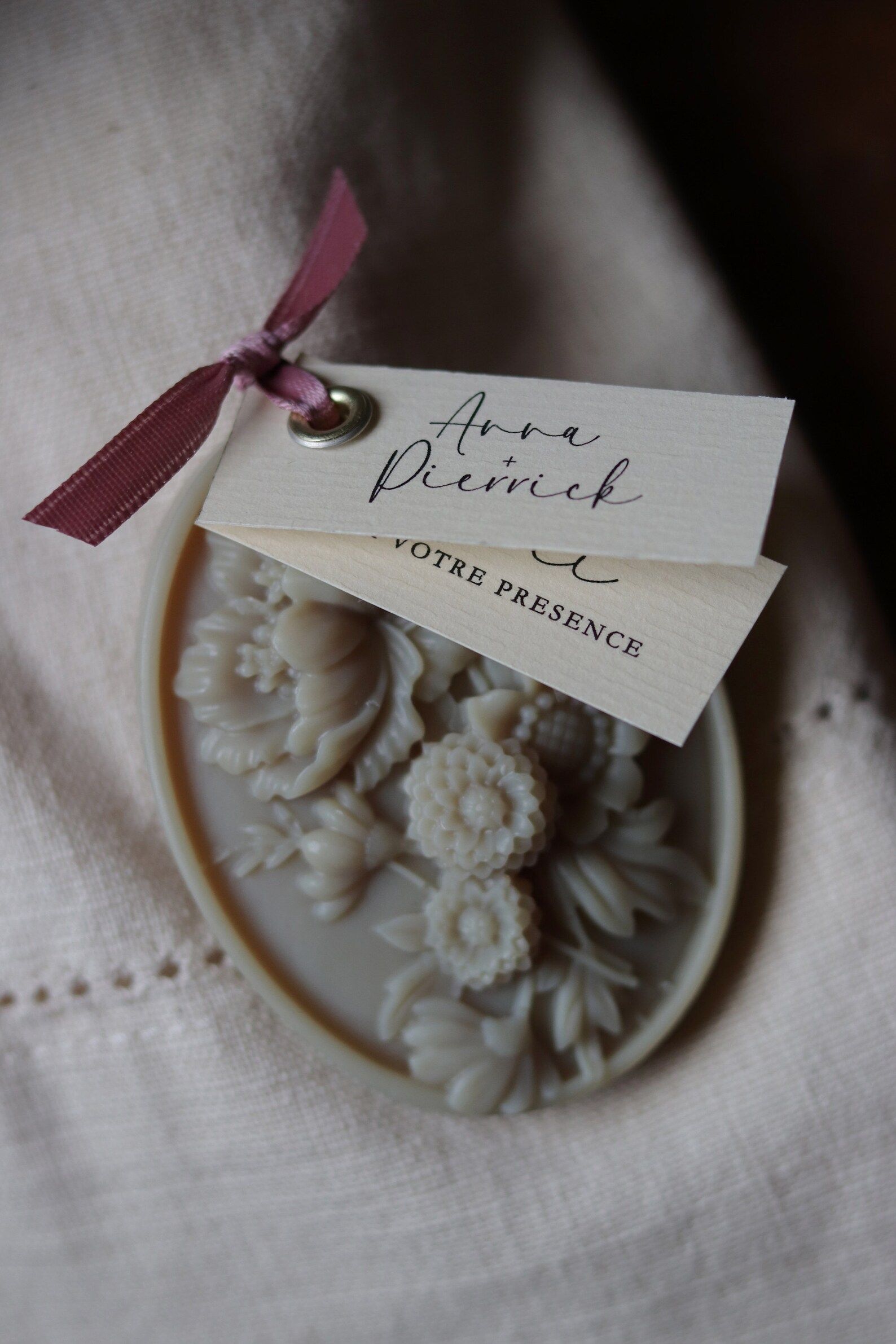 La Fabrique des Jolis mots - Fondants parfumés floraux en cire naturelle - Blog Mariage Madame C Fondants parfumés floraux en cire naturelle