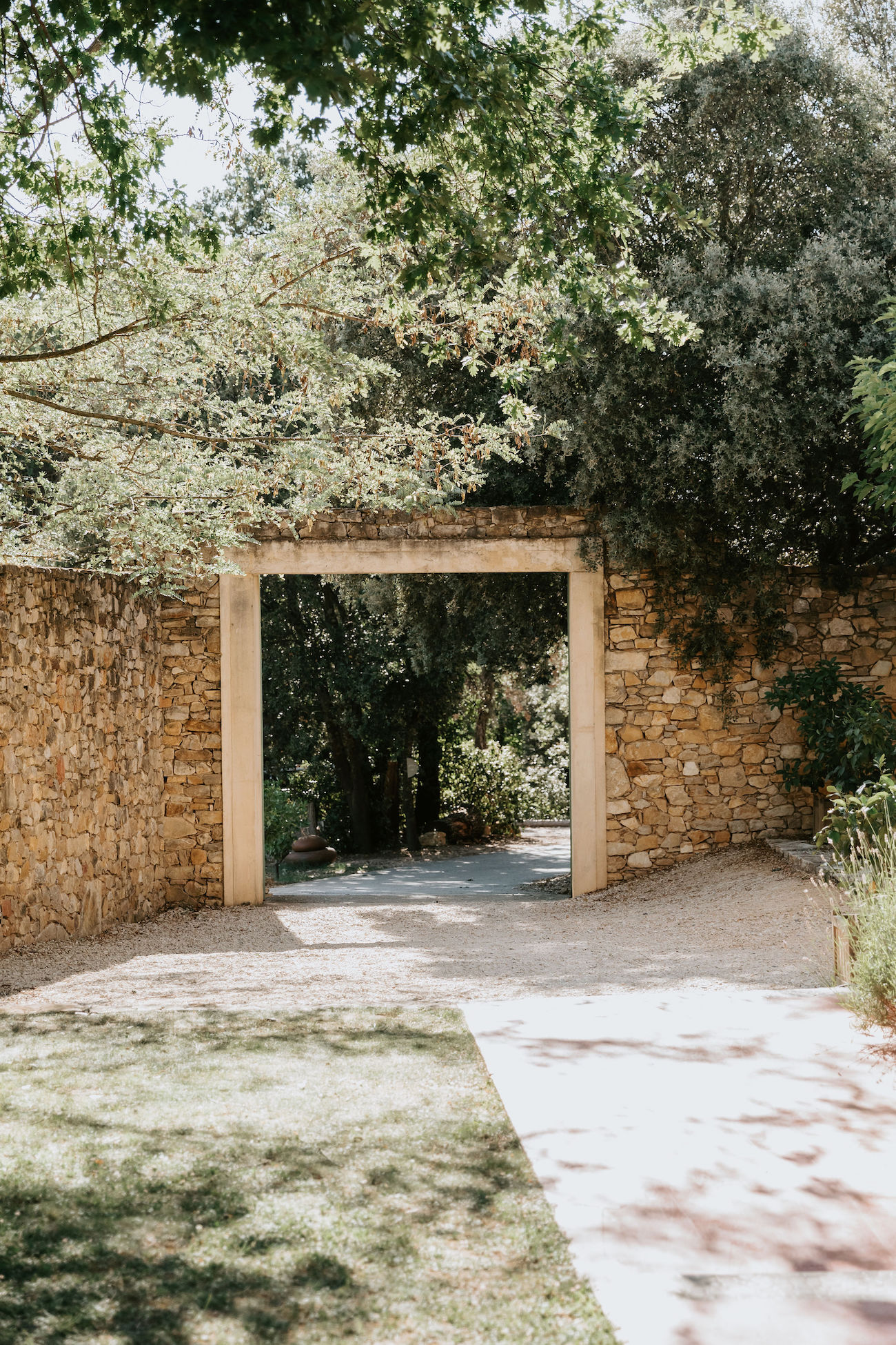 Mariage coloré au Mas de So - Aurore + Victor - Blog Mariage Madame C Mariage coloré au Mas de So - Aurore + Victor - Blog Mariage Madame C