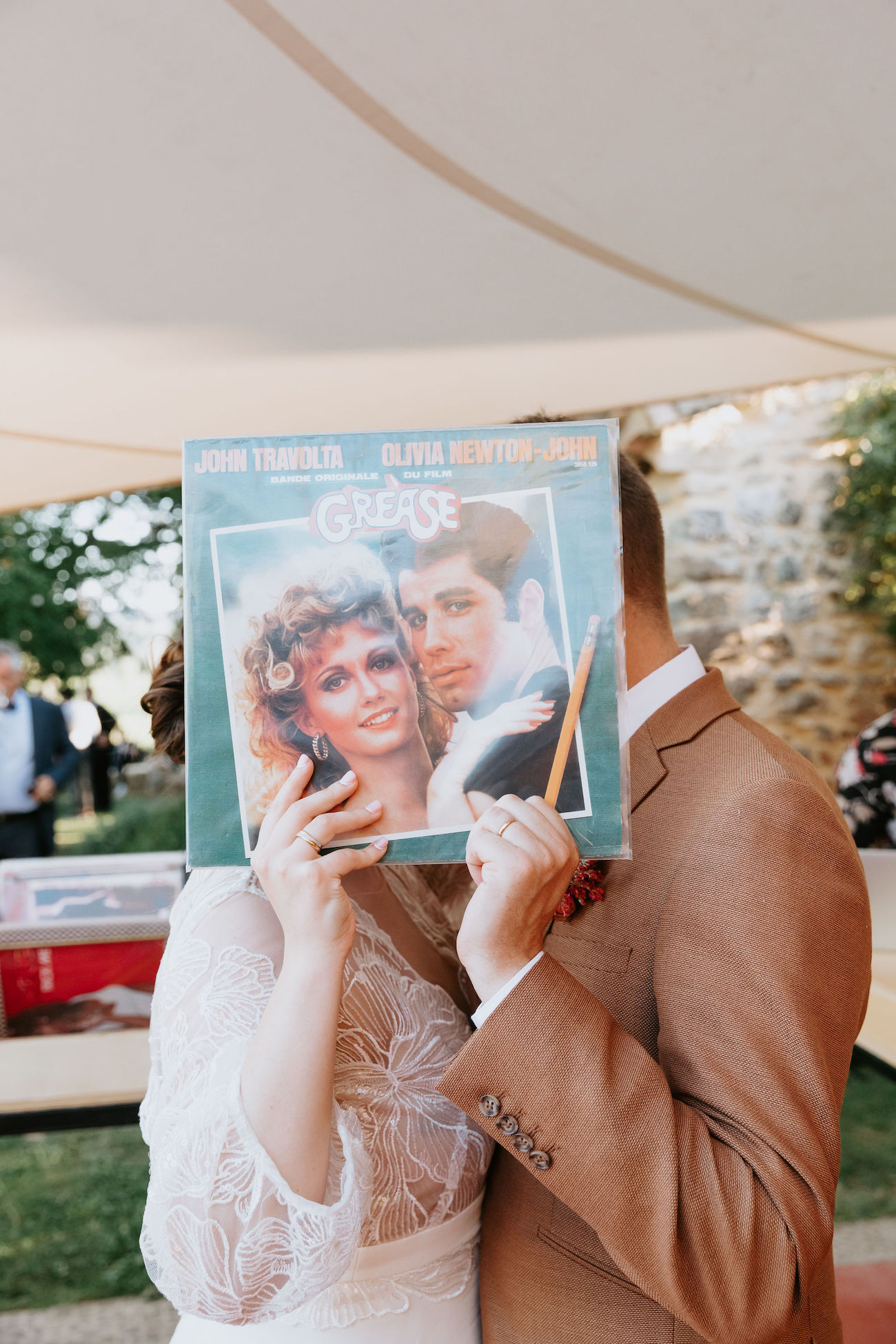 Mariage coloré au Mas de So - Aurore + Victor - Blog Mariage Madame C Mariage coloré au Mas de So - Aurore + Victor - Blog Mariage Madame C