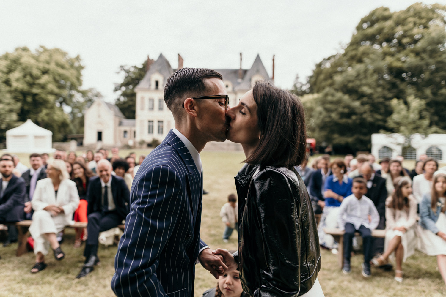 Mariage moderne en Bretagne - Nolwenn + Glenn - Blog Mariage Madame C