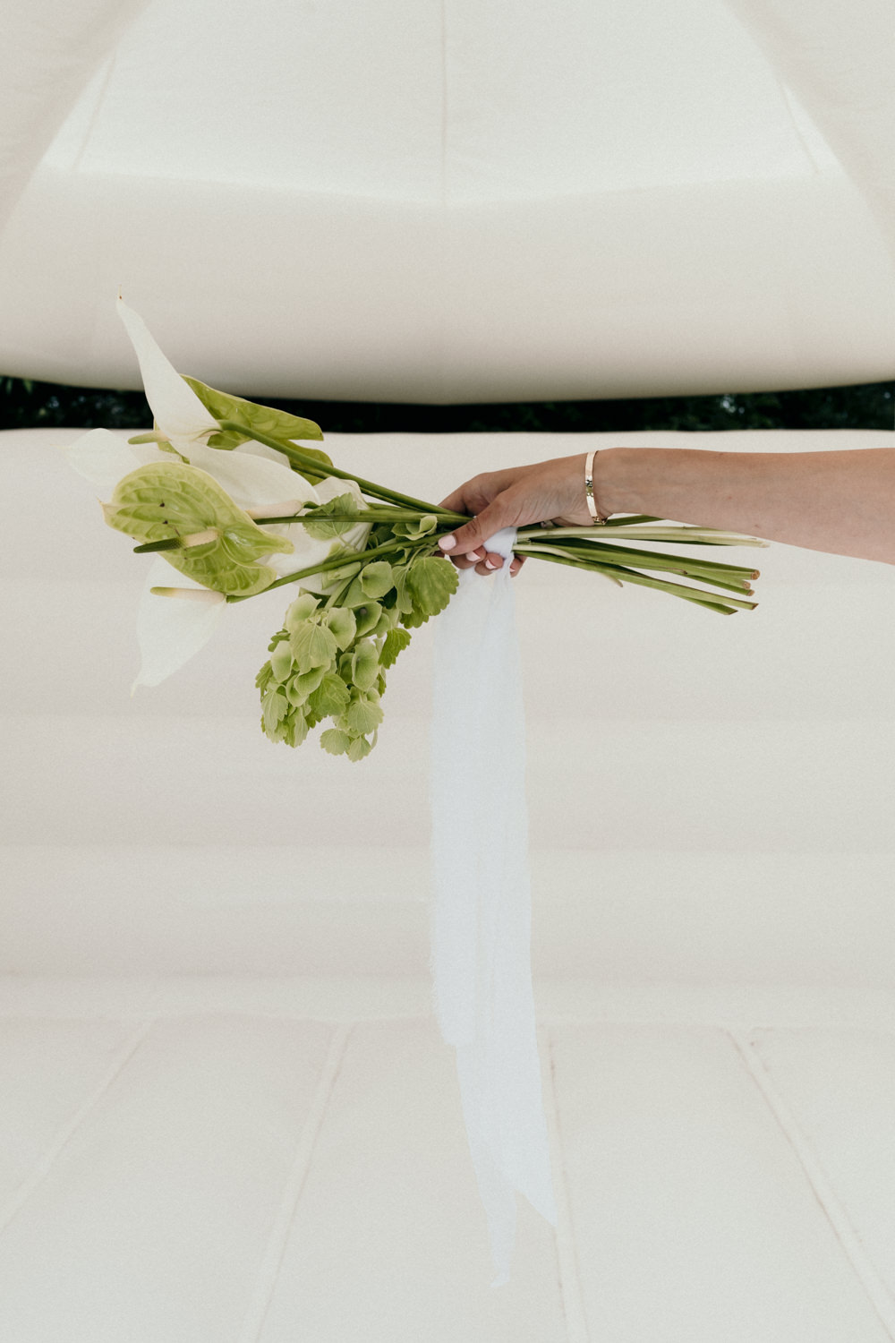 Mariage moderne en Bretagne - Nolwenn + Glenn - Blog Mariage Madame C