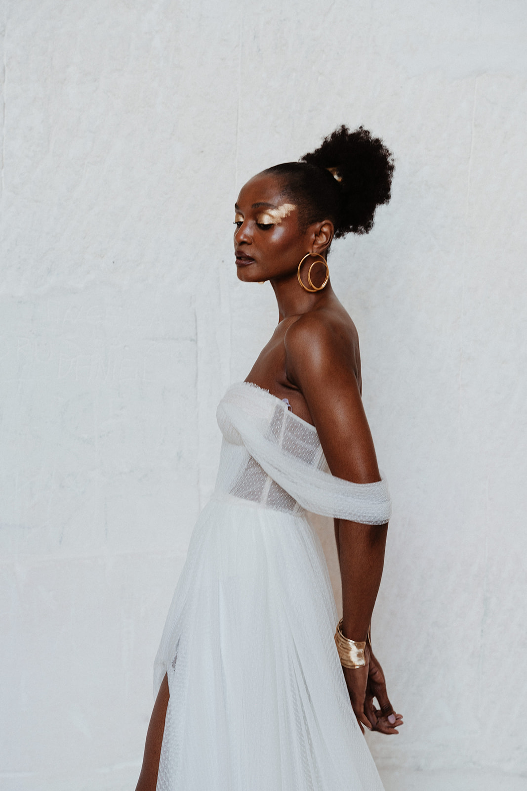 Symbiosis : Poésie couture aux Carrières des Lumières - Blog Mariage Madame C Symbiosis : Poésie couture aux Carrières des Lumières - Blog Mariage Madame C