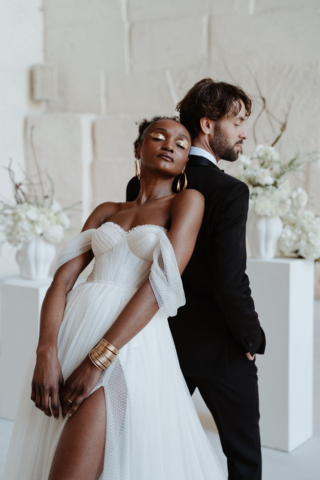 Symbiosis : Poésie couture aux Carrières des Lumières - Blog Mariage Madame C Symbiosis : Poésie couture aux Carrières des Lumières - Blog Mariage Madame C