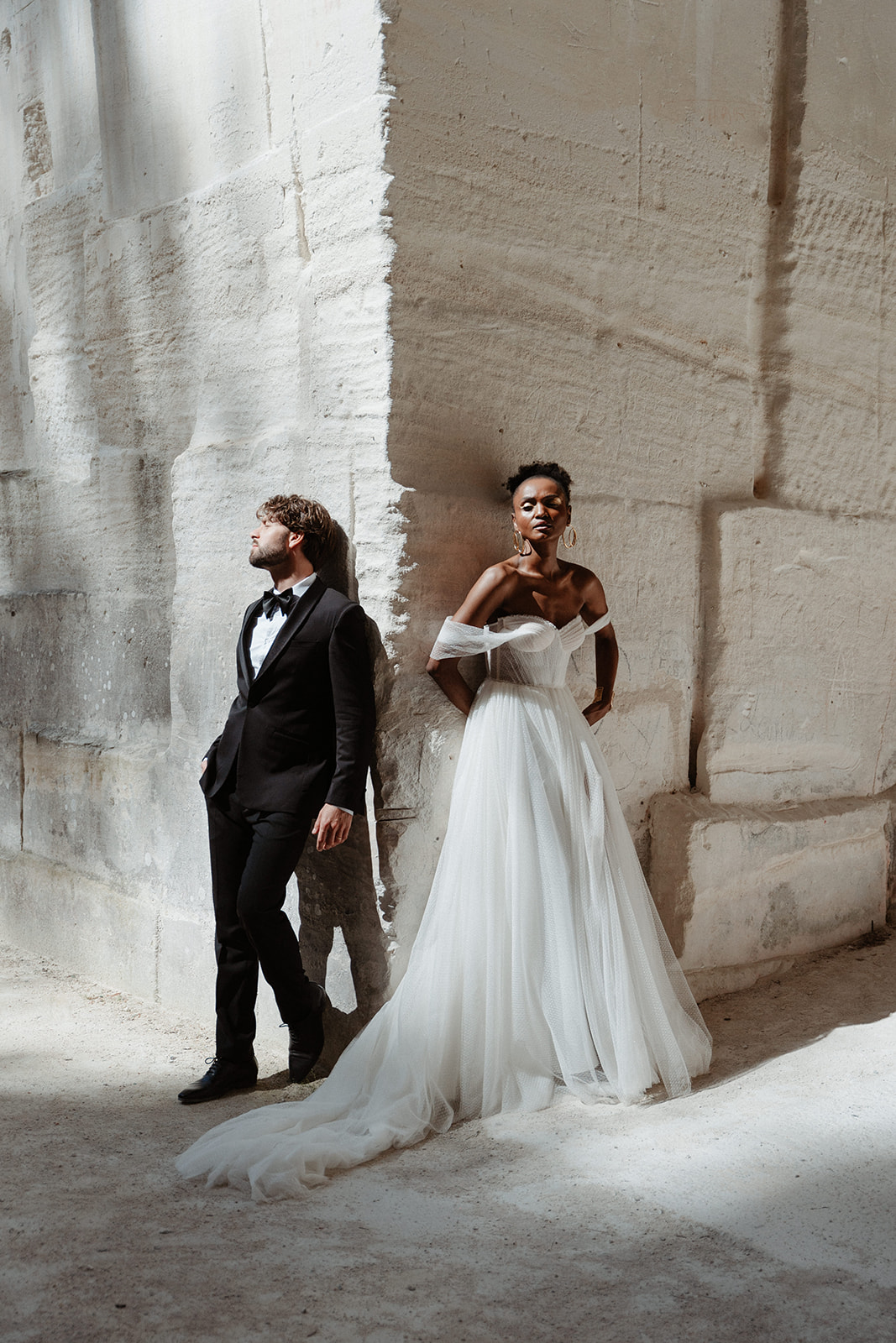 Symbiosis : Poésie couture aux Carrières des Lumières - Blog Mariage Madame C Symbiosis : Poésie couture aux Carrières des Lumières - Blog Mariage Madame C