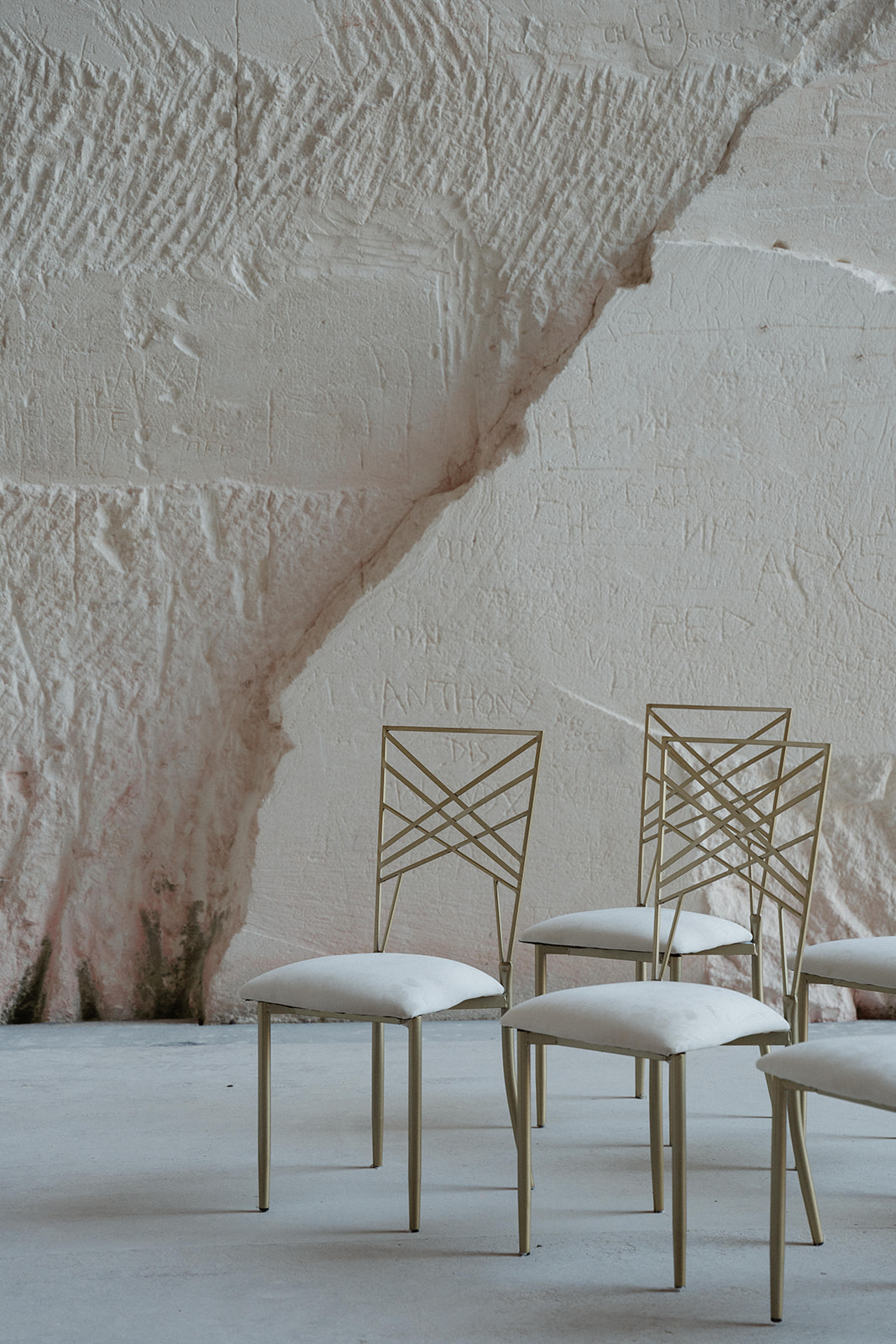 Symbiosis : Poésie couture aux Carrières des Lumières - Blog Mariage Madame C Symbiosis : Poésie couture aux Carrières des Lumières - Blog Mariage Madame C