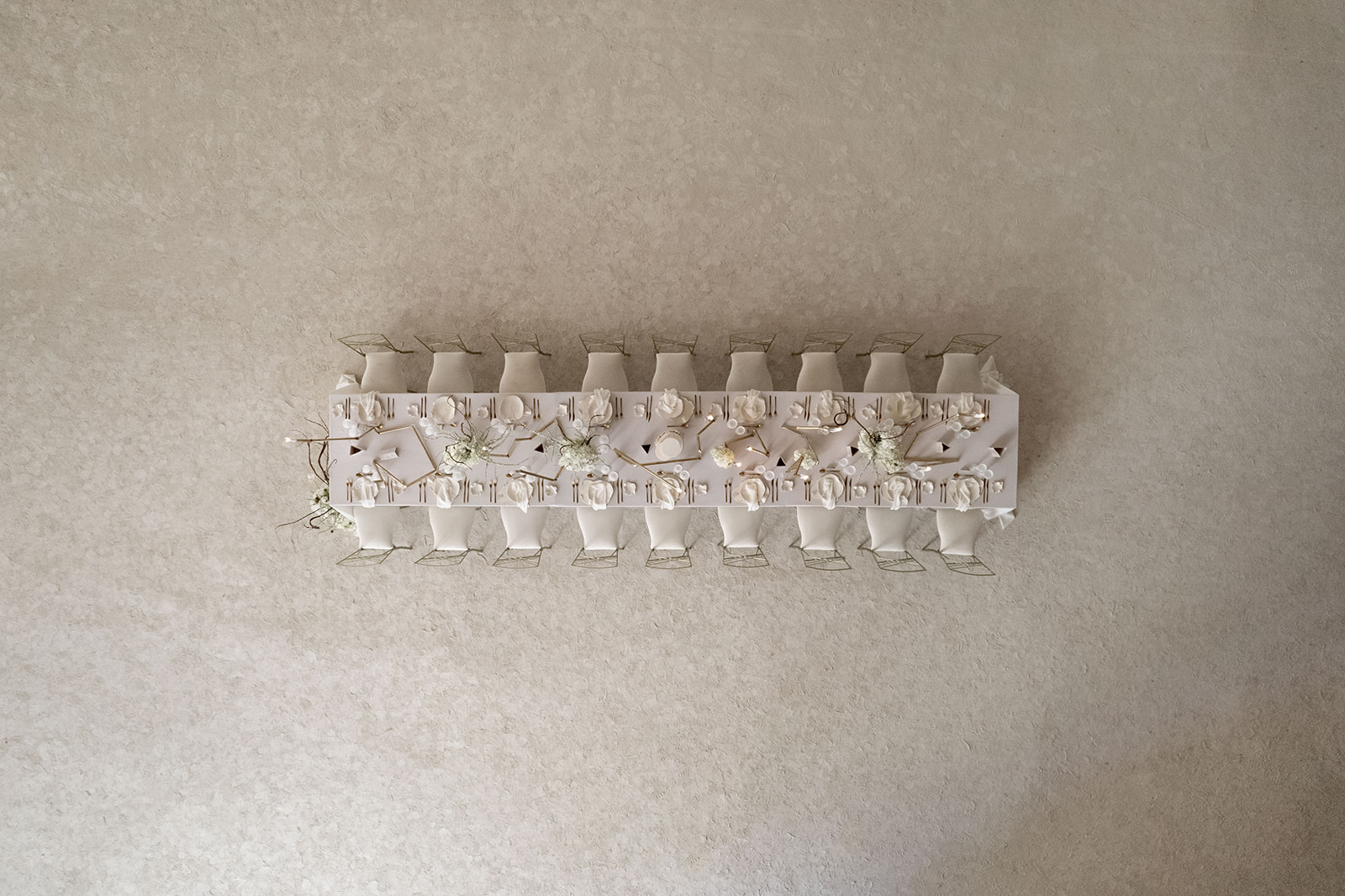 Symbiosis : Poésie couture aux Carrières des Lumières - Blog Mariage Madame C Mariage Couture aux Carrières des Lumières © Sidonie Vidal