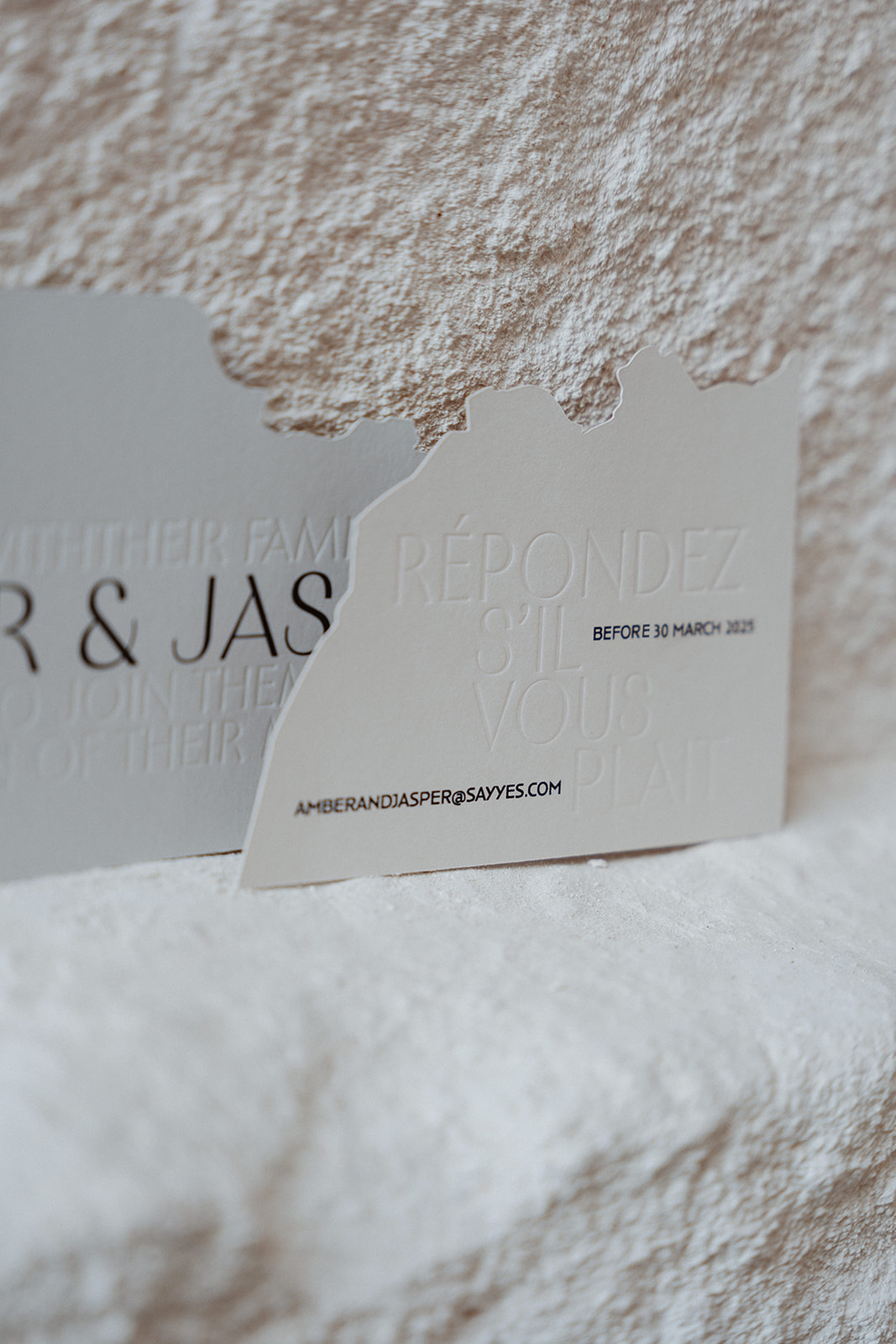 Symbiosis : Poésie couture aux Carrières des Lumières - Blog Mariage Madame C Symbiosis : Poésie couture aux Carrières des Lumières - Blog Mariage Madame C