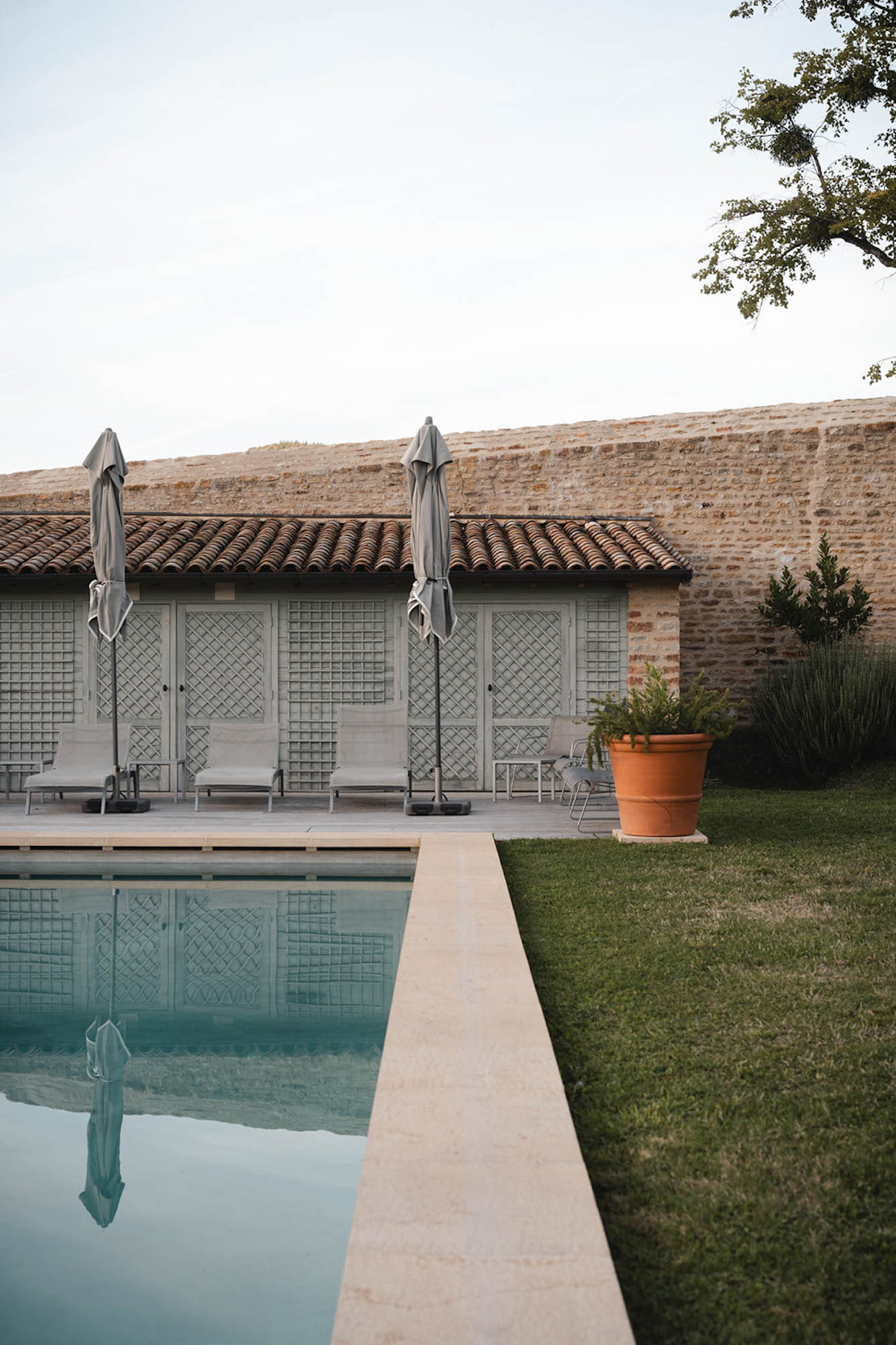 Mariage en Bourgogne au Château de Pierreclos - Gabrielle + François - Blog Mariage Madame C Mariage en Bourgogne au Château de Pierreclos - Gabrielle + François - Blog Mariage Madame C