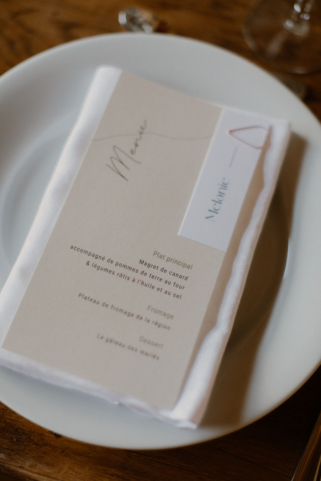 Mariage d'été en Haute-Savoie au Gite du Passant - Audrey + Adrien - Blog Mariage Madame C Mariage d'été en Haute-Savoie au Gite du Passant - Audrey + Adrien - Blog Mariage Madame C