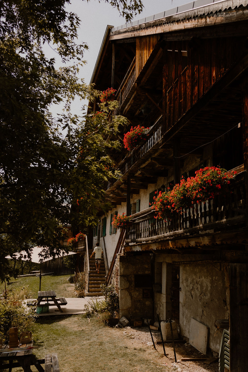 Mariage d'été en Haute-Savoie au Gite du Passant - Audrey + Adrien - Blog Mariage Madame C Mariage d'été en Haute-Savoie au Gite du Passant - Audrey + Adrien - Blog Mariage Madame C