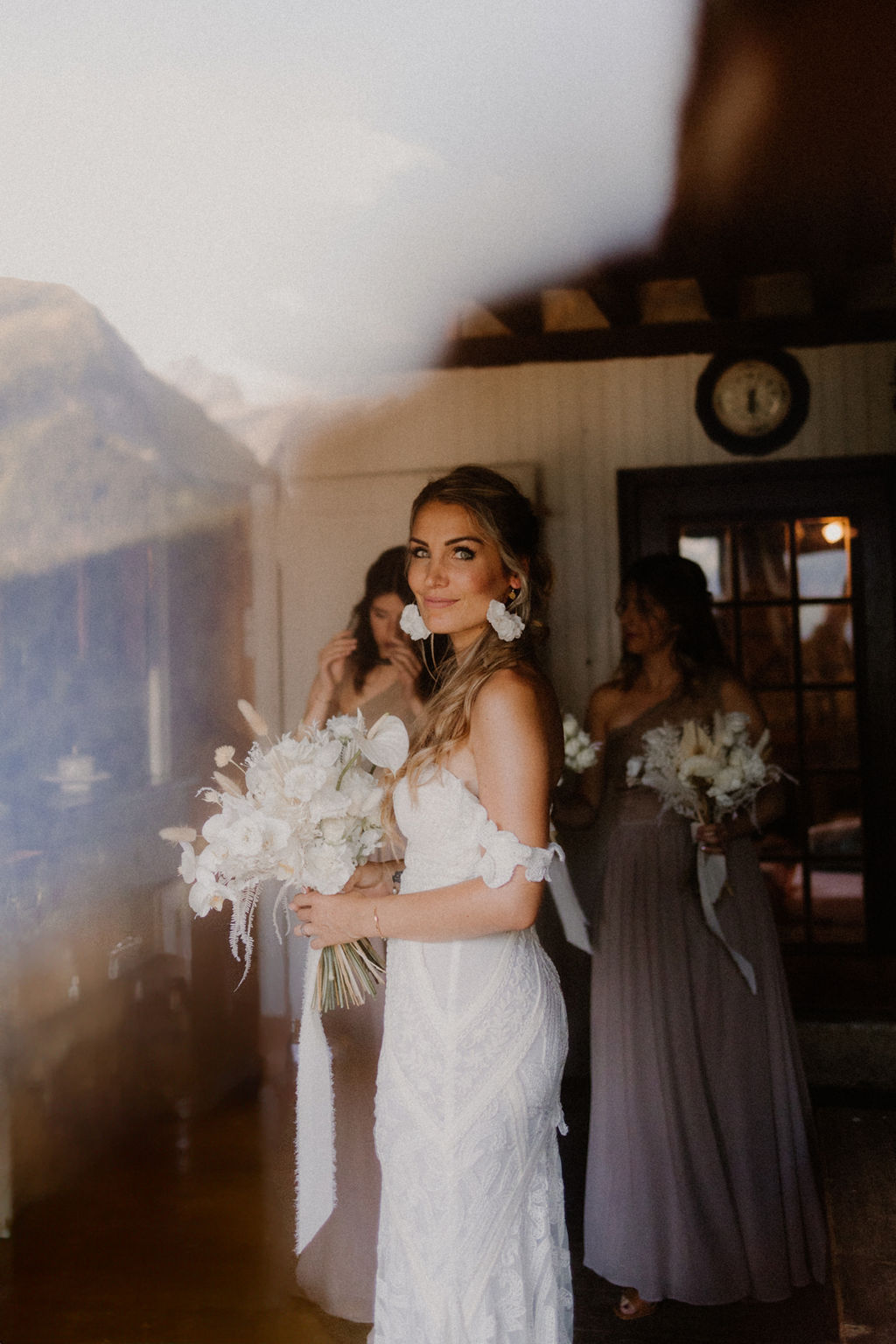 Mariage d'été en Haute-Savoie au Gite du Passant - Audrey + Adrien - Blog Mariage Madame C Mariage d'été en Haute-Savoie au Gite du Passant - Audrey + Adrien - Blog Mariage Madame C