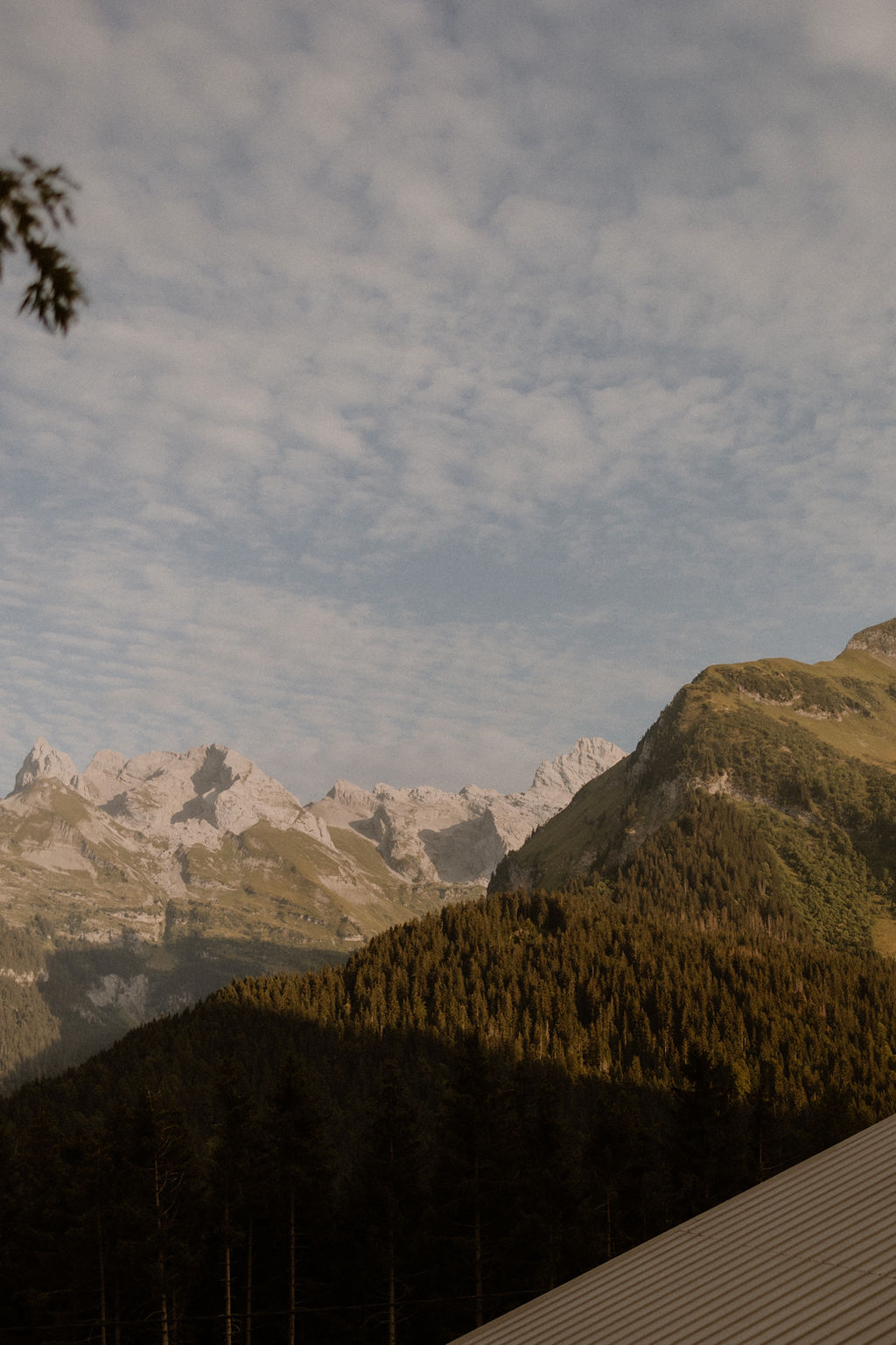 Mariage d'été en Haute-Savoie au Gite du Passant - Audrey + Adrien - Blog Mariage Madame C Mariage d'été en Haute-Savoie au Gite du Passant - Audrey + Adrien - Blog Mariage Madame C