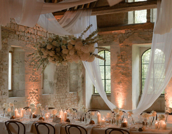 Mariage en Normandie à l'Abbaye Notre-Dame de Fontaine-Guérard © Typhaine J Photographie