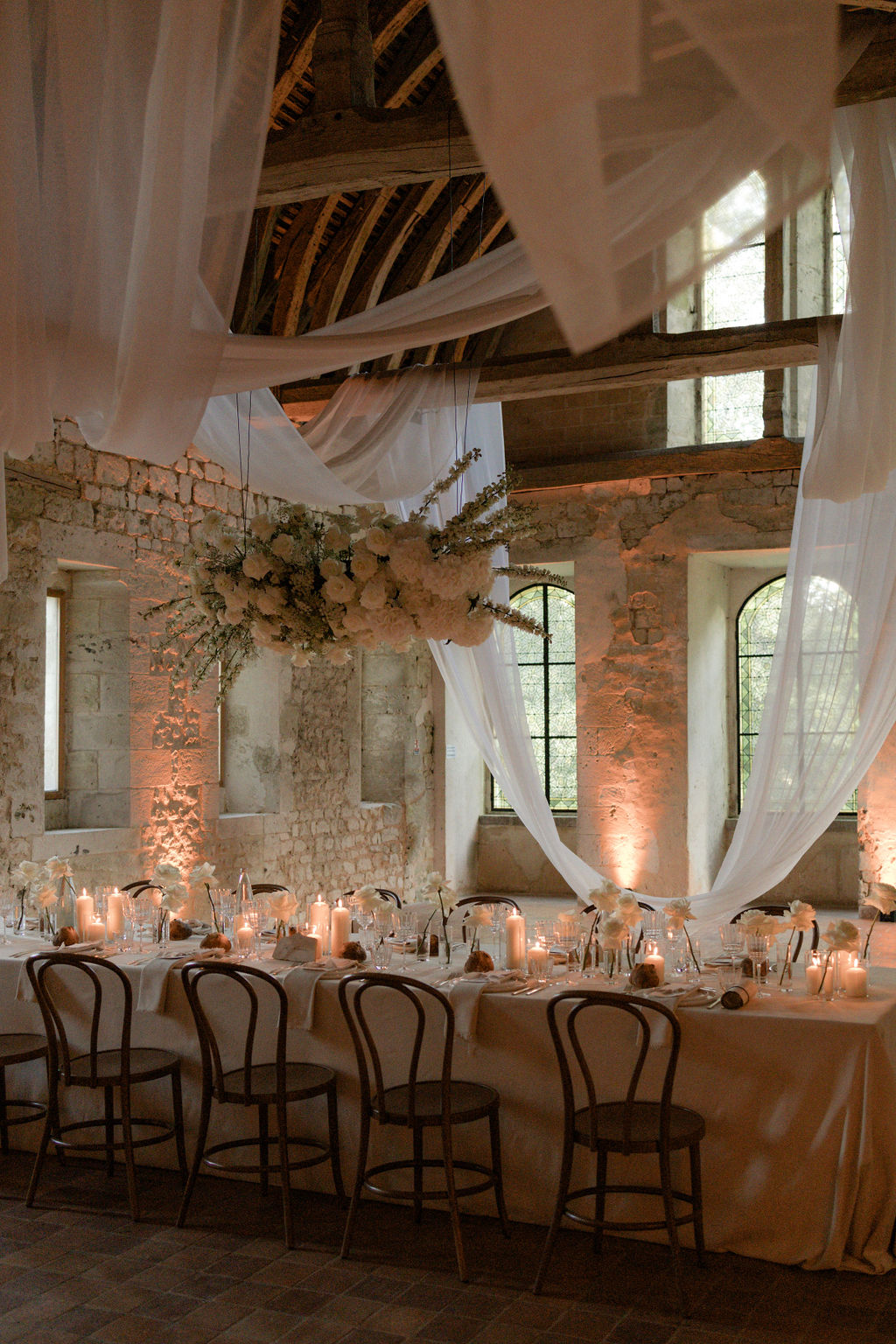 Mariage en Normandie à l'Abbaye Notre-Dame de Fontaine-Guérard © Typhaine J Photographie