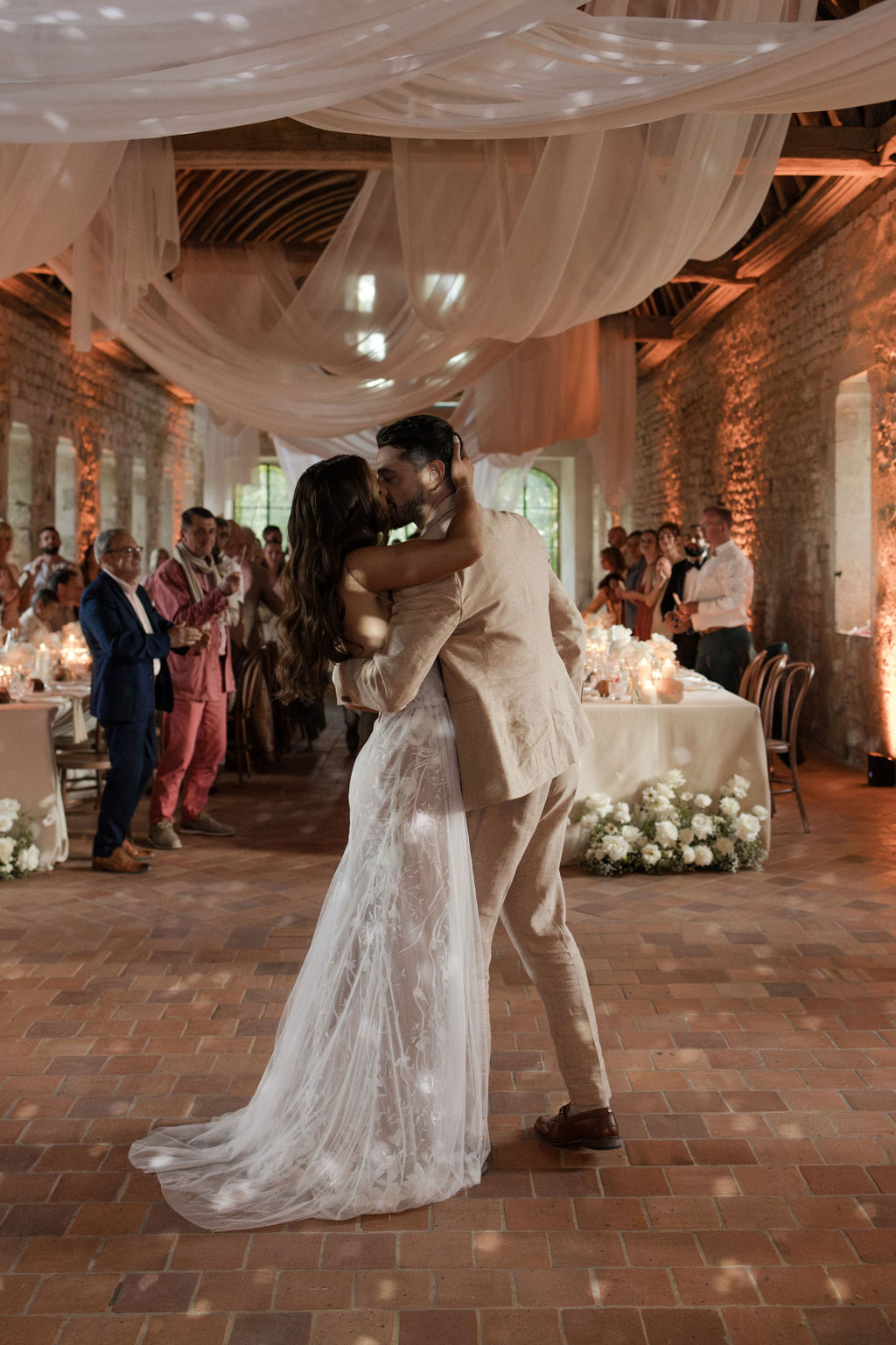 Mariage en Normandie à l'Abbaye Notre-Dame de Fontaine-Guérard - Charline + Florian - Blog Mariage Madame C