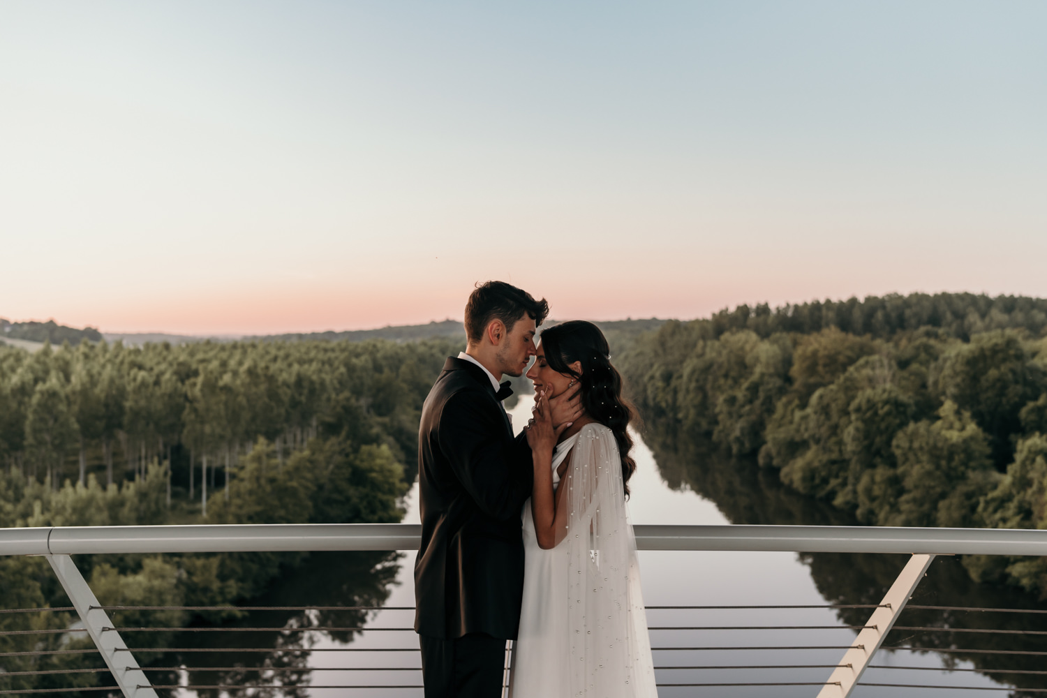 Love on the bridge - Blog Mariage Madame C