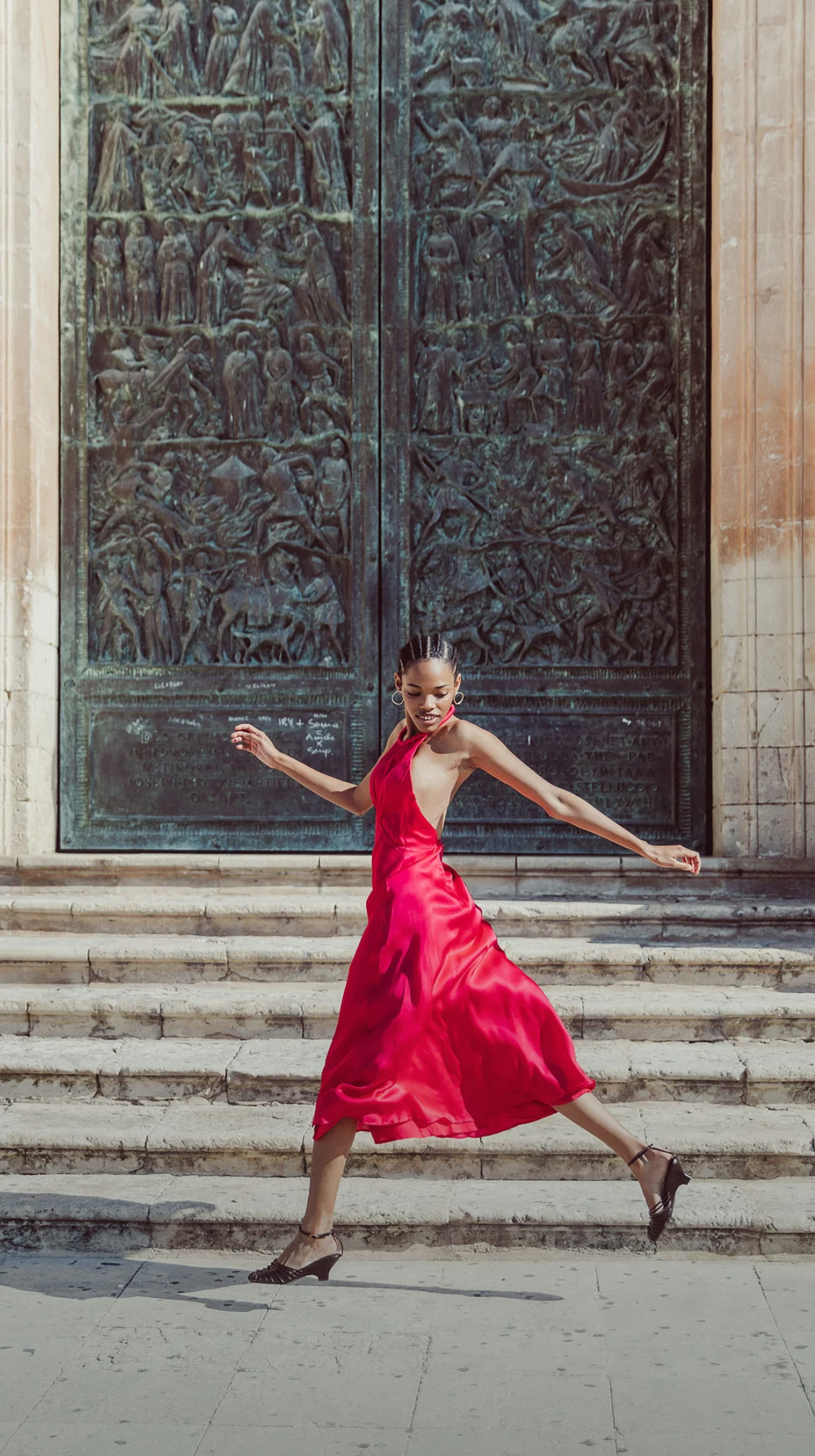 Louise Misha : Capsule cérémonie 2025