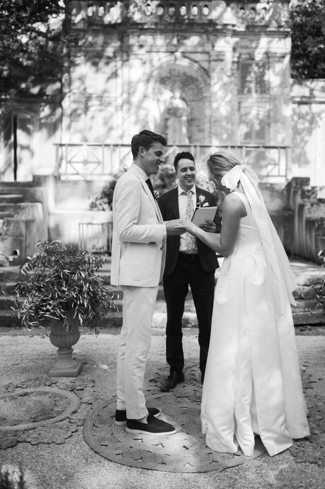 Mariage de Provence à la Bastide de Toursainte - Polly + George - Blog Mariage Madame C Mariage de Provence à la Bastide de Toursainte - Polly + George - Blog Mariage Madame C