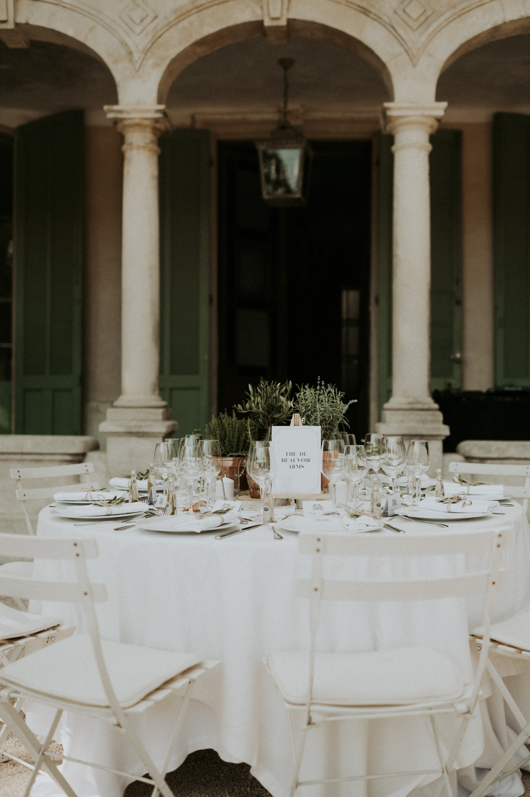 Mariage de Provence à la Bastide de Toursainte - Polly + George - Blog Mariage Madame C Mariage de Provence à la Bastide de Toursainte - Polly + George - Blog Mariage Madame C
