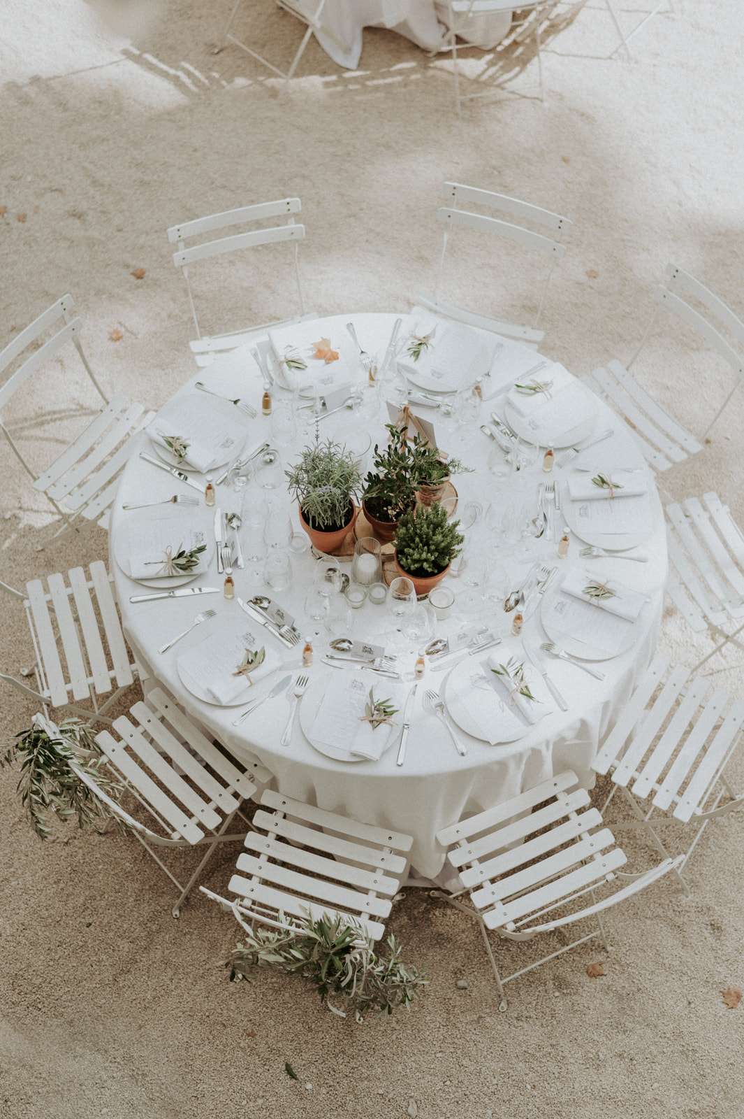 Mariage de Provence à la Bastide de Toursainte - Polly + George - Blog Mariage Madame C Mariage de Provence à la Bastide de Toursainte - Polly + George - Blog Mariage Madame C