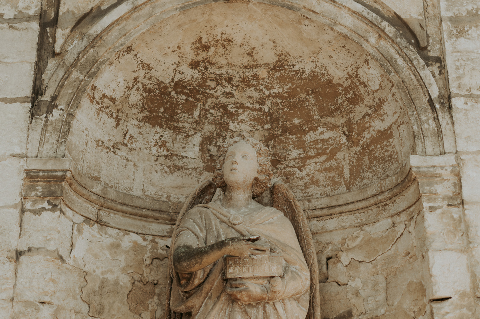 Mariage de Provence à la Bastide de Toursainte - Polly + George - Blog Mariage Madame C Mariage de Provence à la Bastide de Toursainte - Polly + George - Blog Mariage Madame C