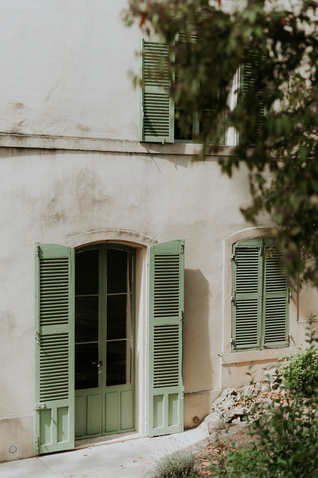 Mariage de Provence à la Bastide de Toursainte - Polly + George - Blog Mariage Madame C Mariage de Provence à la Bastide de Toursainte - Polly + George - Blog Mariage Madame C