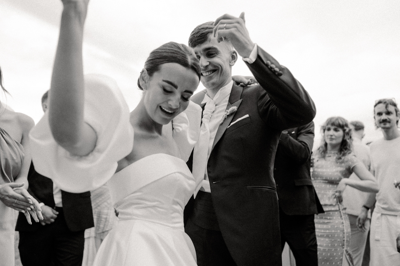 Mariage Moderne dans le Var - Eléa + Thibaud - Blog Mariage Madame C Mariage moderne dans le Var © Camille Lopez