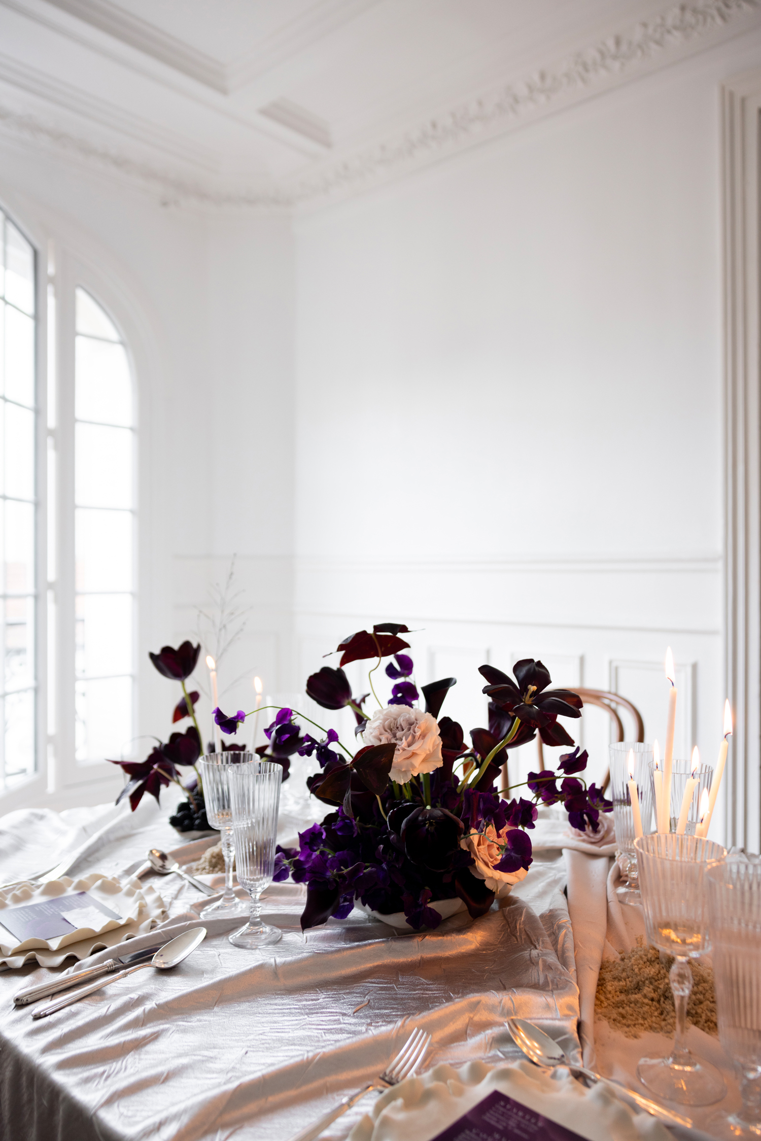 Mariage parisien ultraviolet © Marion Fort