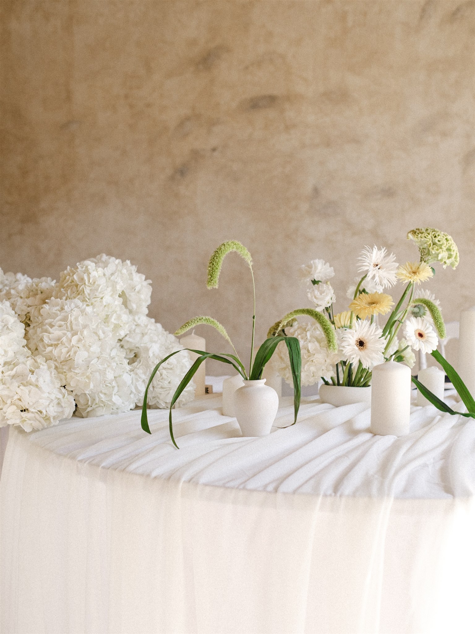 Mariage couture à l'abbaye Saint Eusèbe - Blog Mariage Madame C Mariage couture à l'abbaye Saint Eusèbe - Blog Mariage Madame C