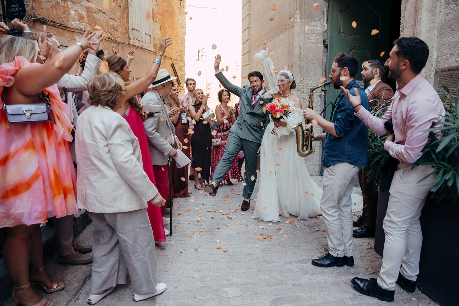 Mariage dans le Luberon à la Grange de Javon - Jeanne + Hugo - Blog Mariage Madame C